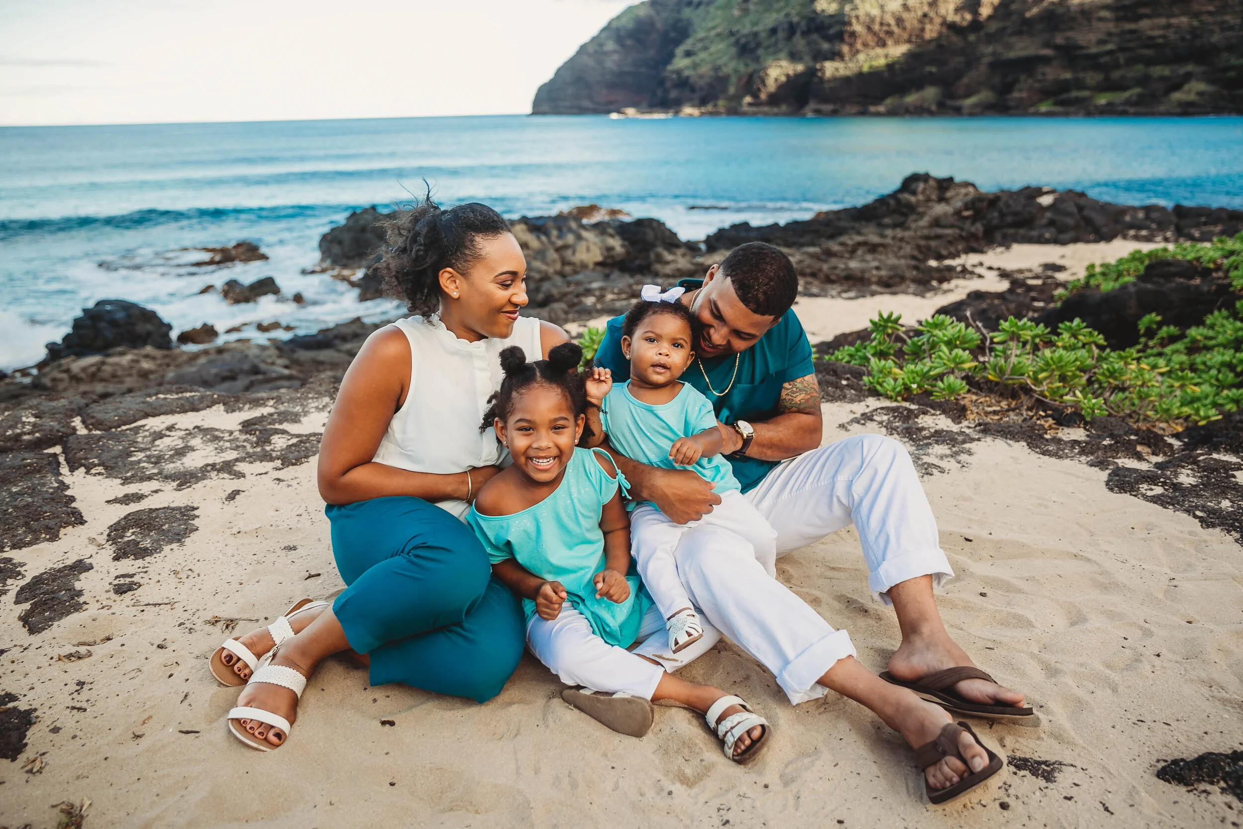 Family Photography at Makapu'u Beach - Honolulu Oahu Hawaii Portrait Photographer