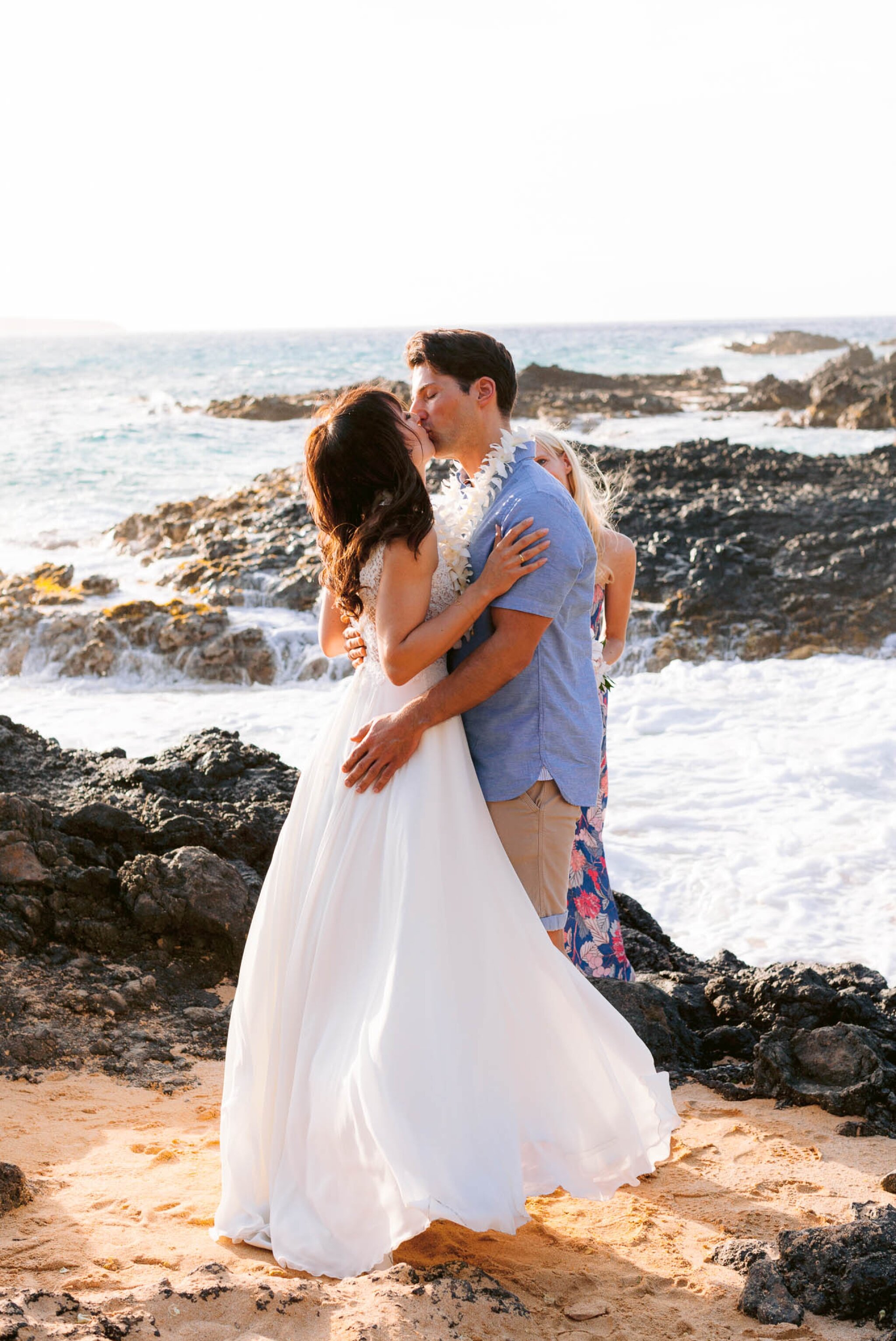 Elopement at Secret Cove Beach - Makau - Maui Wedding Photographer - Hawaii Strand Hochzeit