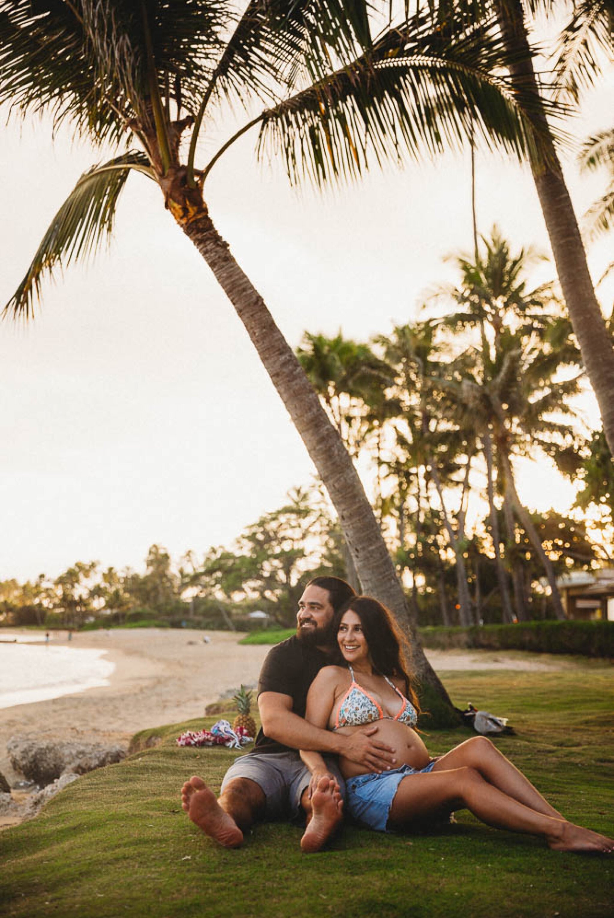 Sunset Maternity Photography Session at Kahala Beach in Oahu - Hawaii Family Photographer - Johanna Dye 4.jpg