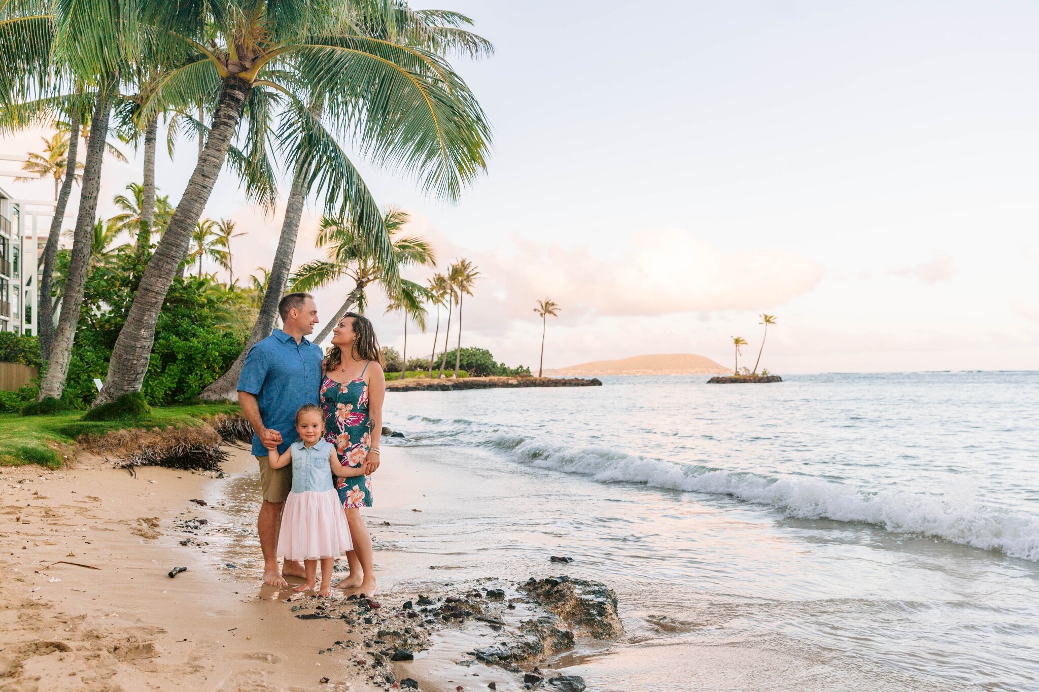 Extended Family Photography Session at Waialae Beach - Oahu Photographer