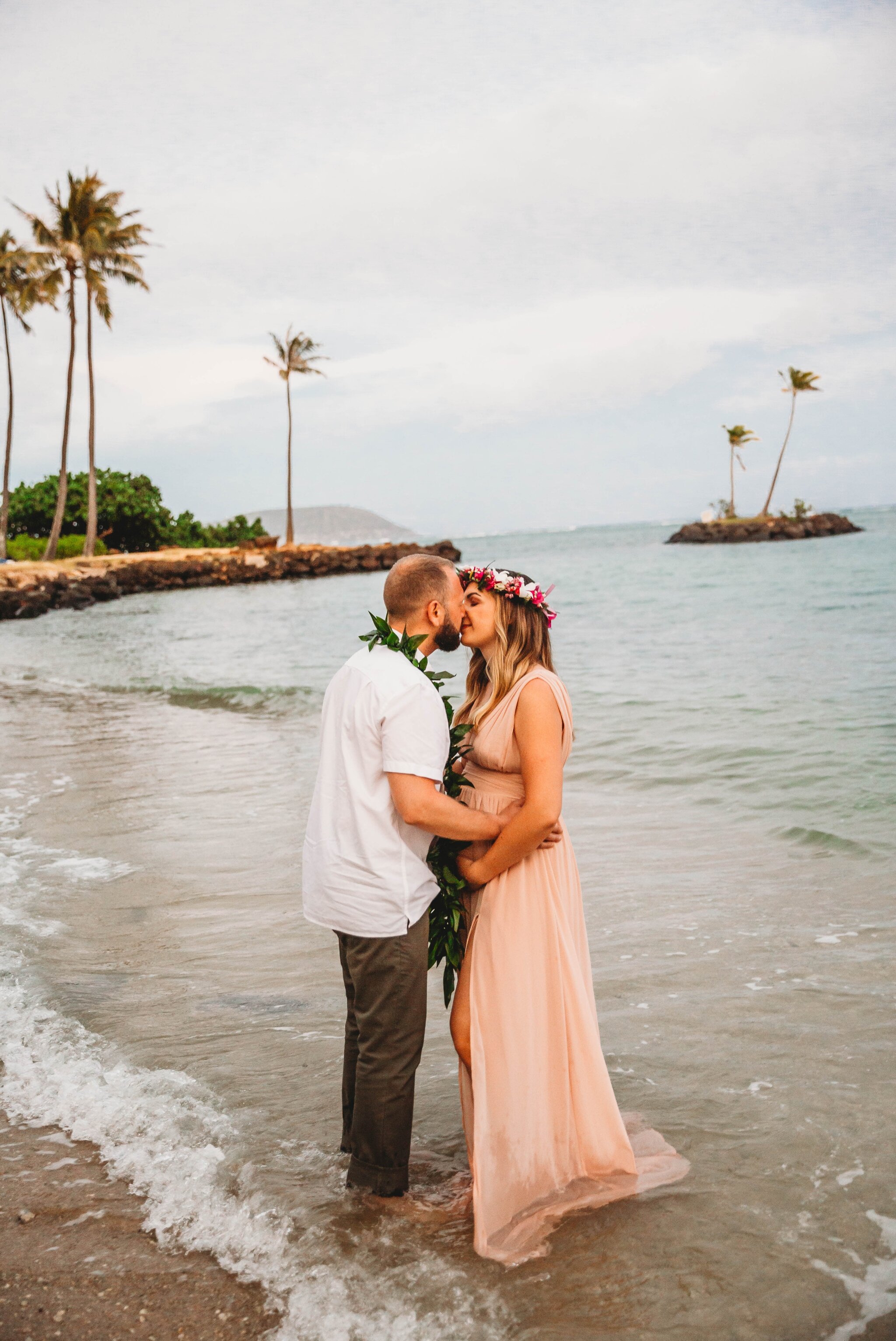 Maternity Photography Session at Waialae Beach Park - Oahu Family Photographer