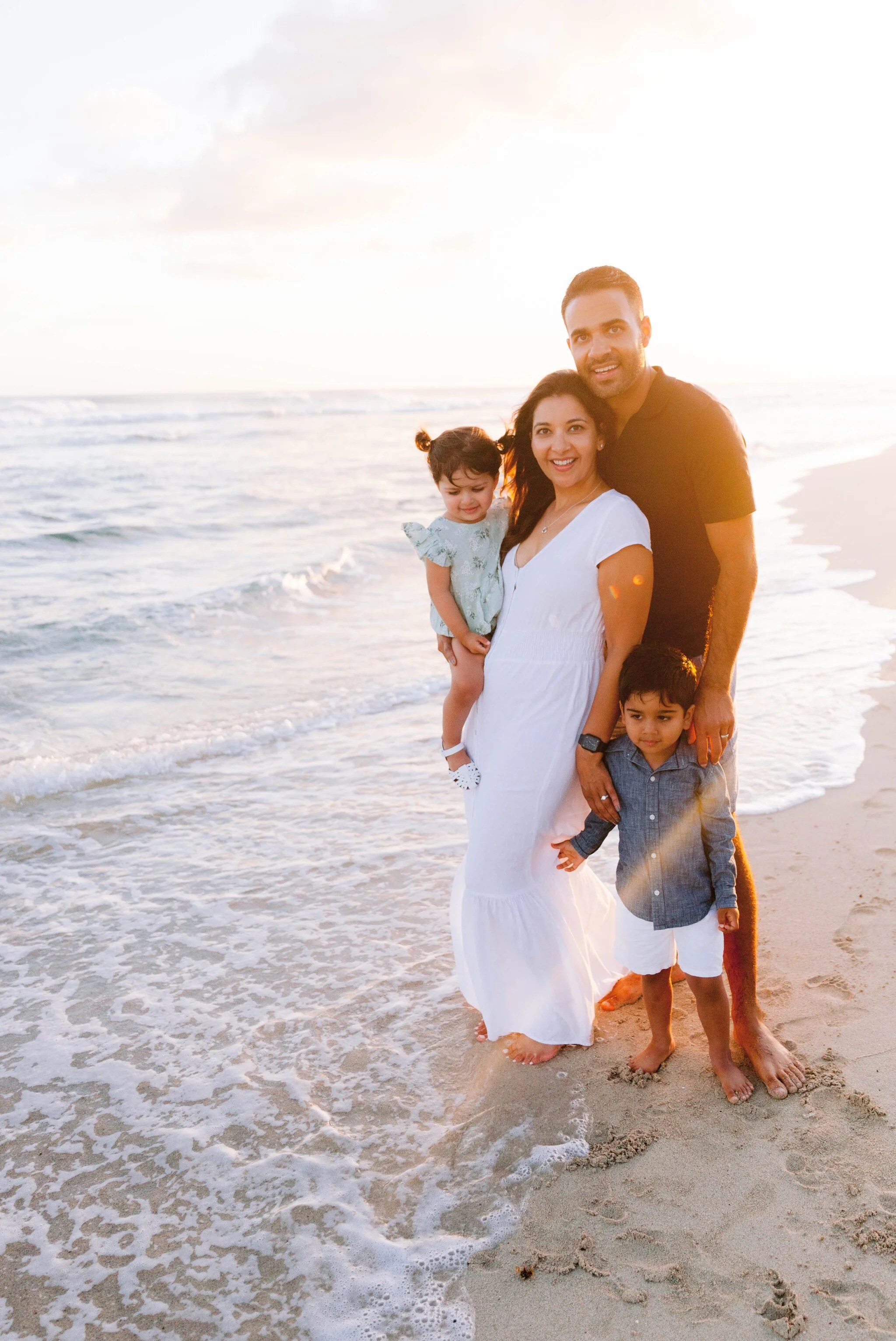 Extended Family Photography at Barbers Point Beach Park - Oahu Photographer
