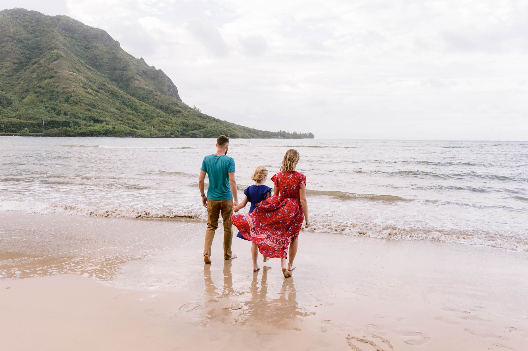 Kahana Bay Family Photography Session - Oahu Photographer