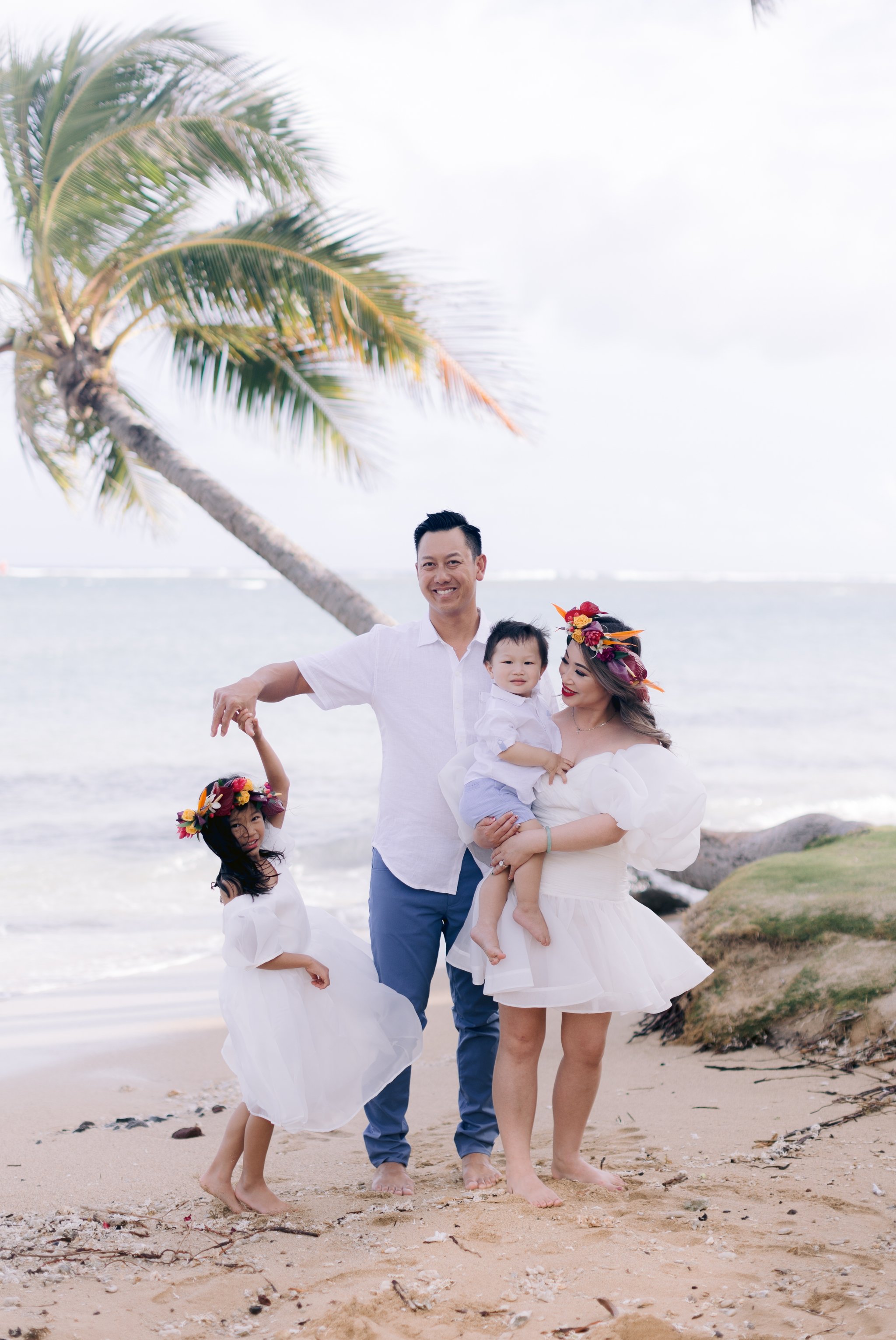 Family Photography at Kahala Resort in Honolulu, Oahu, Hawaii 