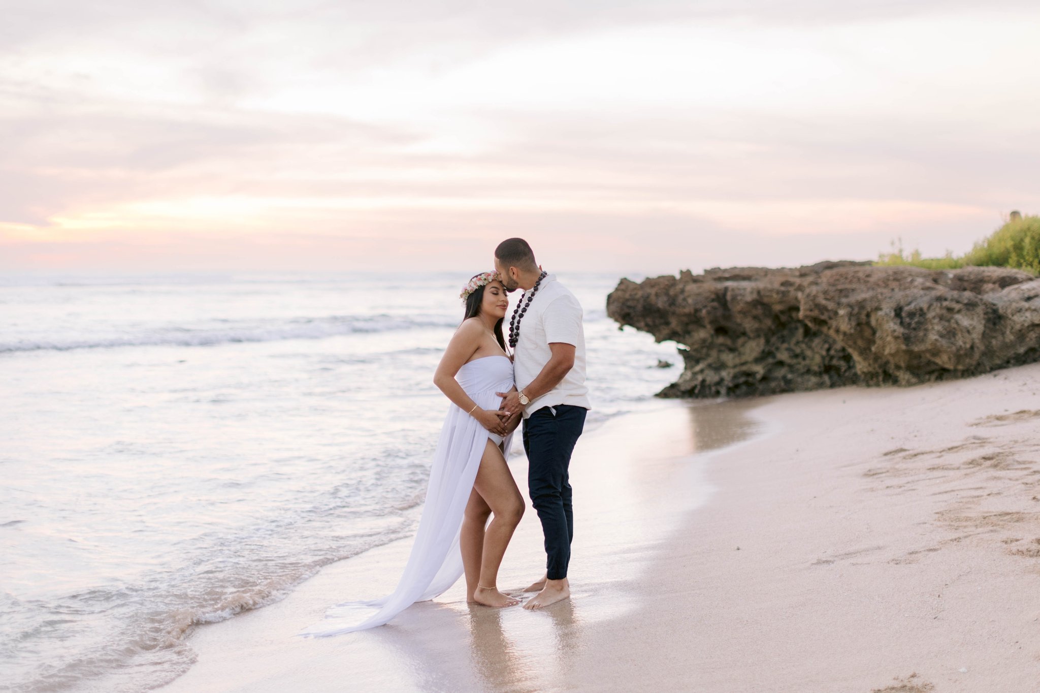 Romantic sunset maternity photography session at the beach - oahu family photographer