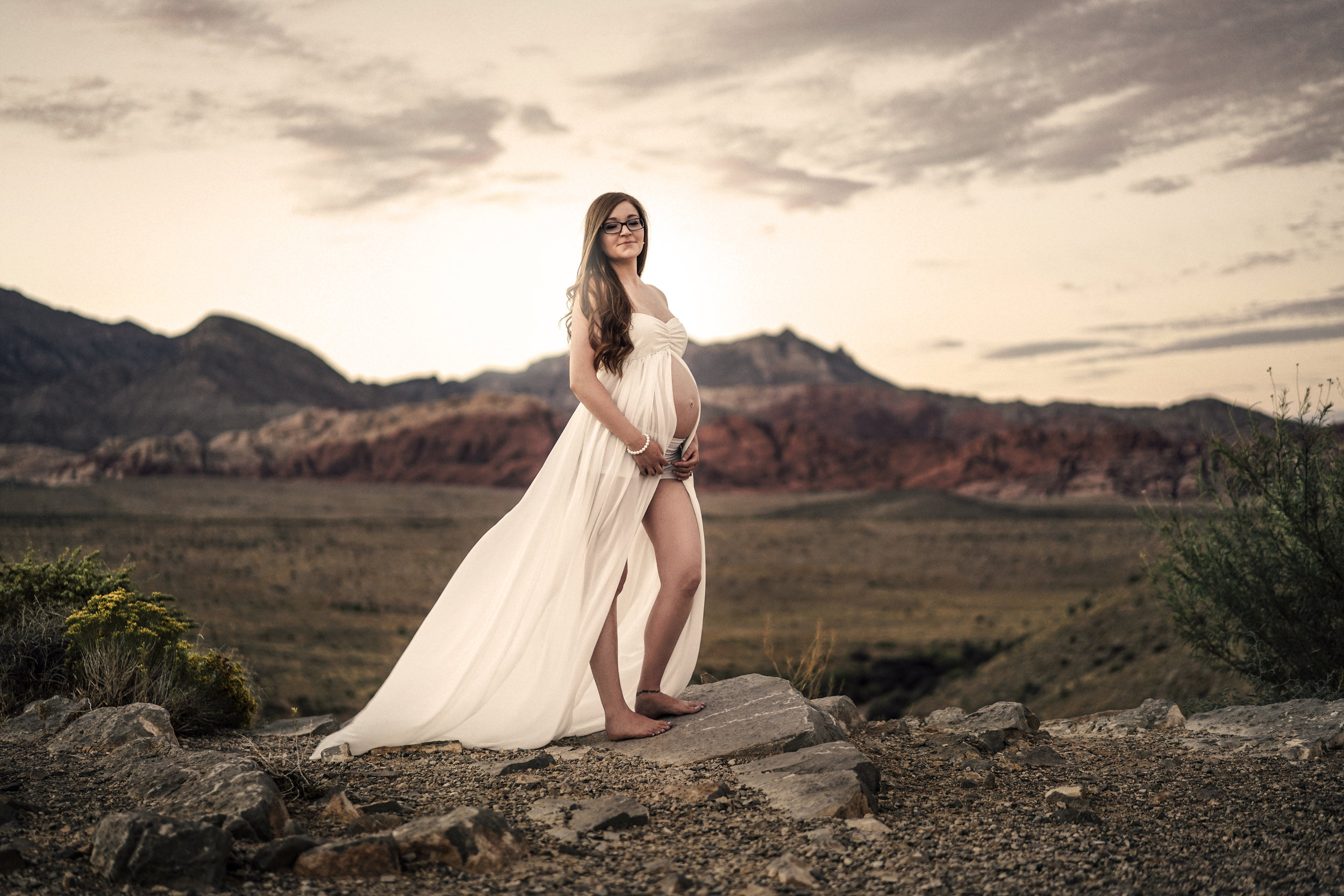 Alyssa&Austin_Maternity-15_Web.jpg