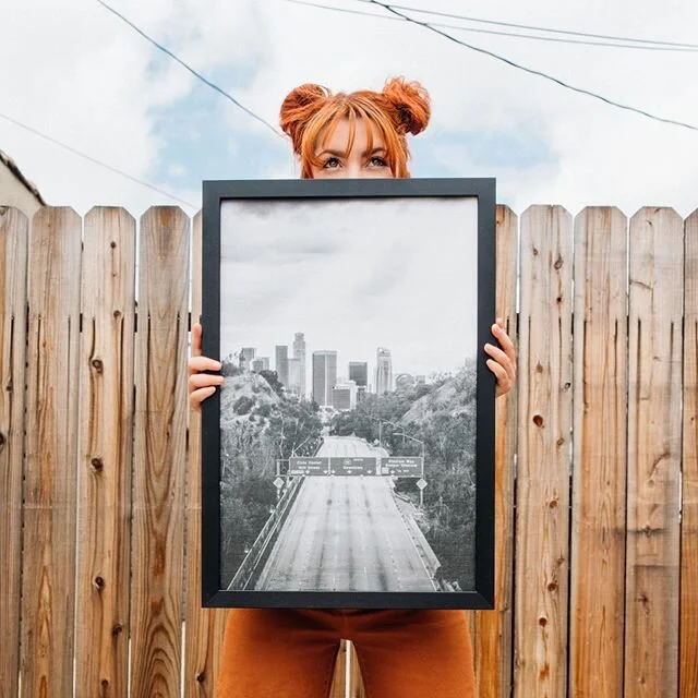 **PRINT GIVEAWAY!👋**
You may have noticed on the #makingwavesproject website that I’m now selling prints with 10% of the proceeds going to @artistrelief . I’ve sold a few of them, but to kick start and introduce these print I wanted to p