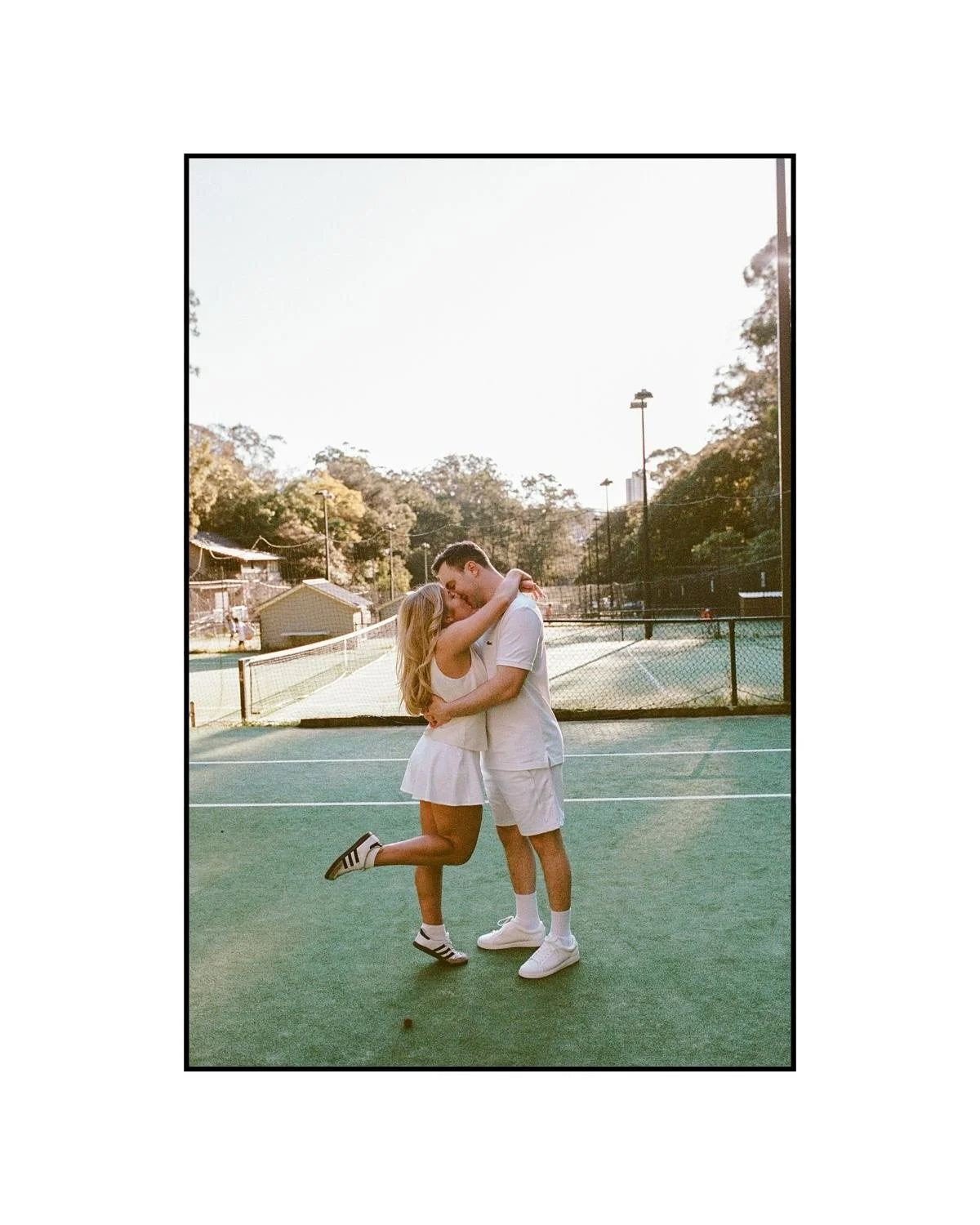 Lovers on the tennis court 🎾💛 // photographed on digital & 35mm film 🎞️📸#engagementsession #sydneyweddingphotography #sydneyweddingphotographer #engagementphotography