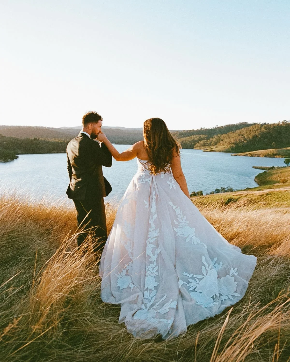 Golden hour on film 🤤😍🥹😭📸 #sunset #goldenhour #weddingfilm #35mmfilm #sydneyweddingphotographer