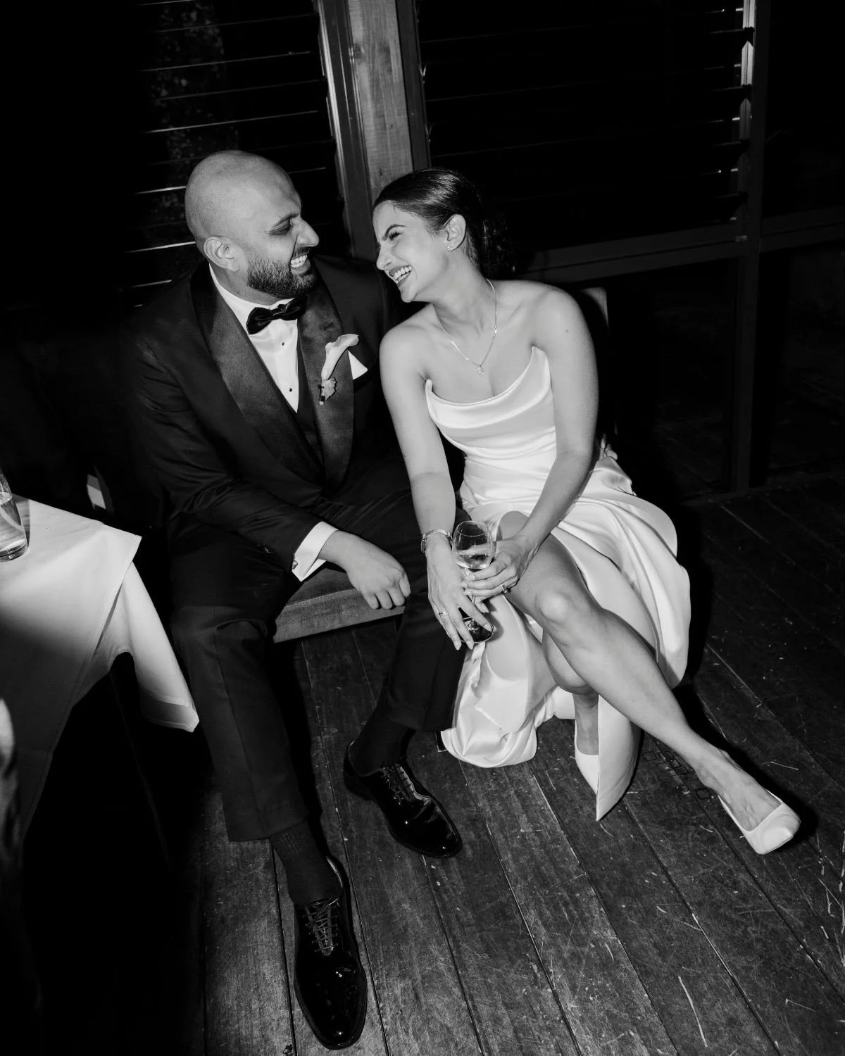 Give me a wedding with belly laughs, delicious cake, quiet moments hand holding and dance parties in broad daylight! &hellip; yes, yes, YES! 🙌🏼 #gunnersbarrackswedding #sydneyweddingphotographer