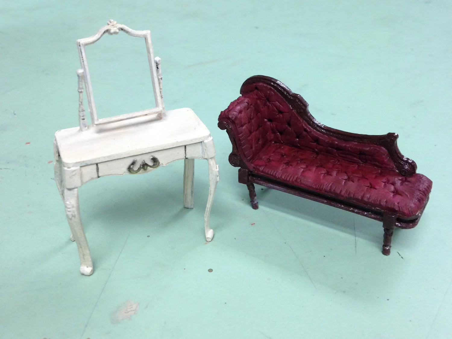 Vanity and Chaise for <i>Cat on a Hot Tin Roof</i>