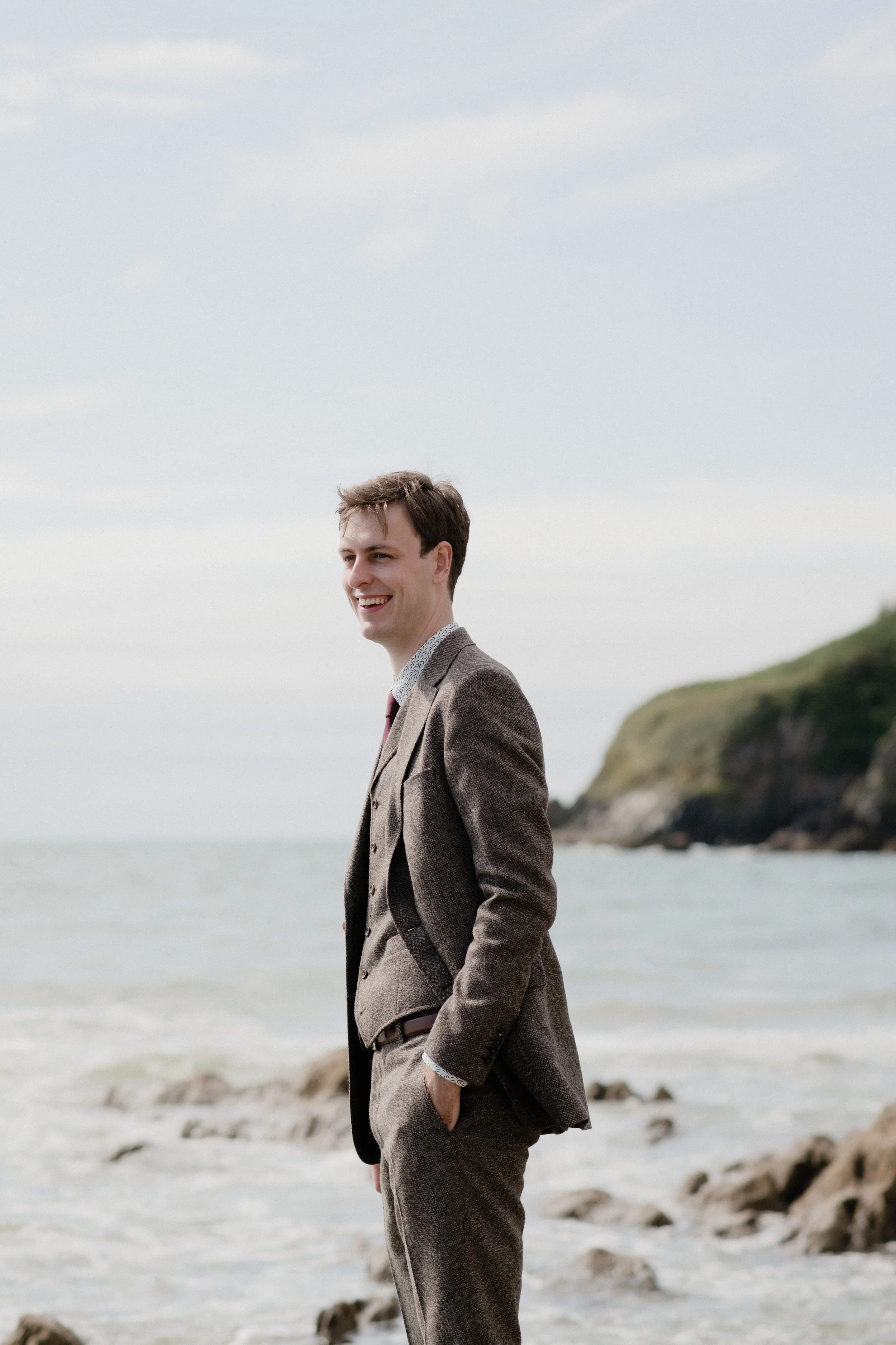 autumn seaside wedding groom inspiration with tweed suit