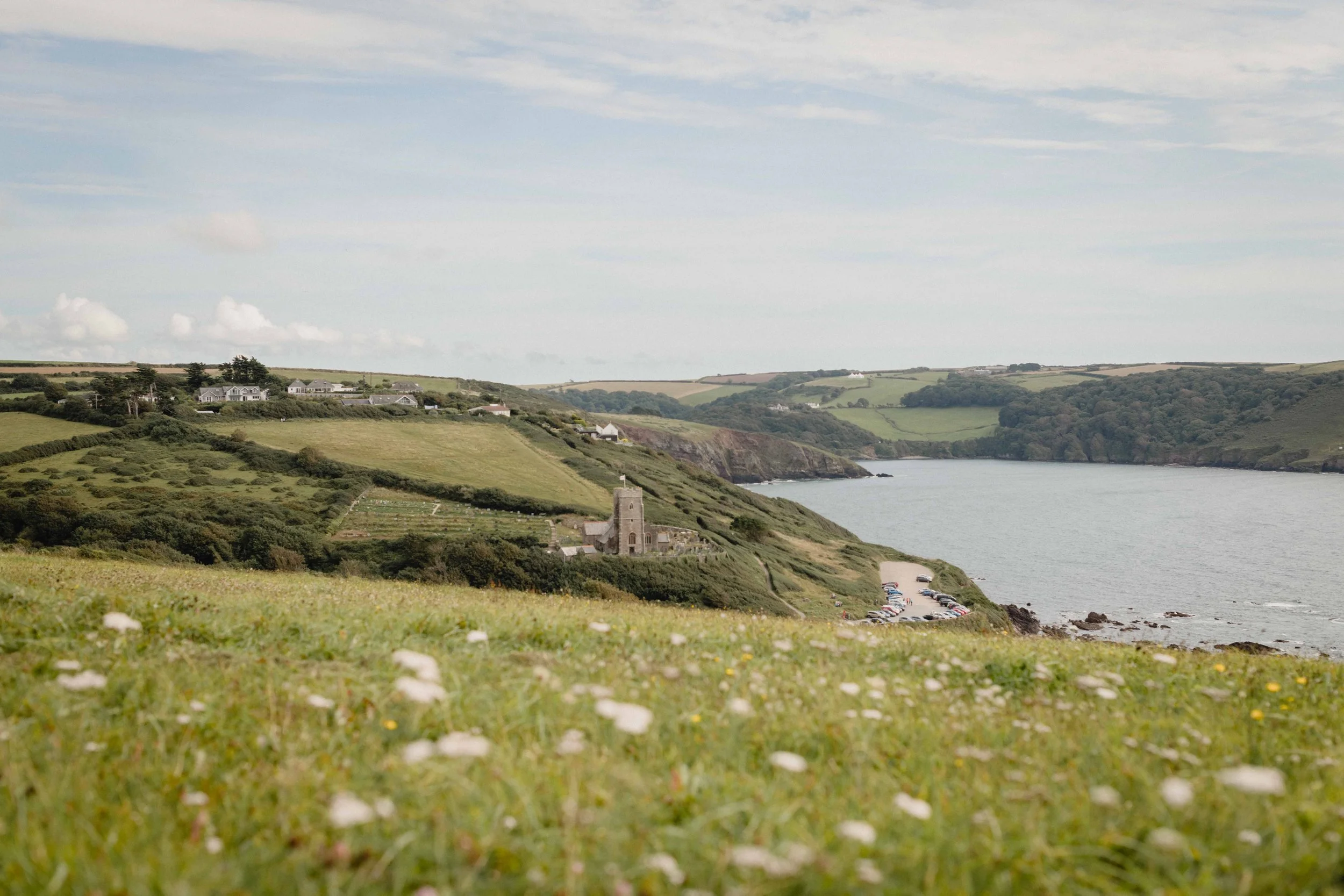 Wedding at Wembury Field in devon overlooking the sea