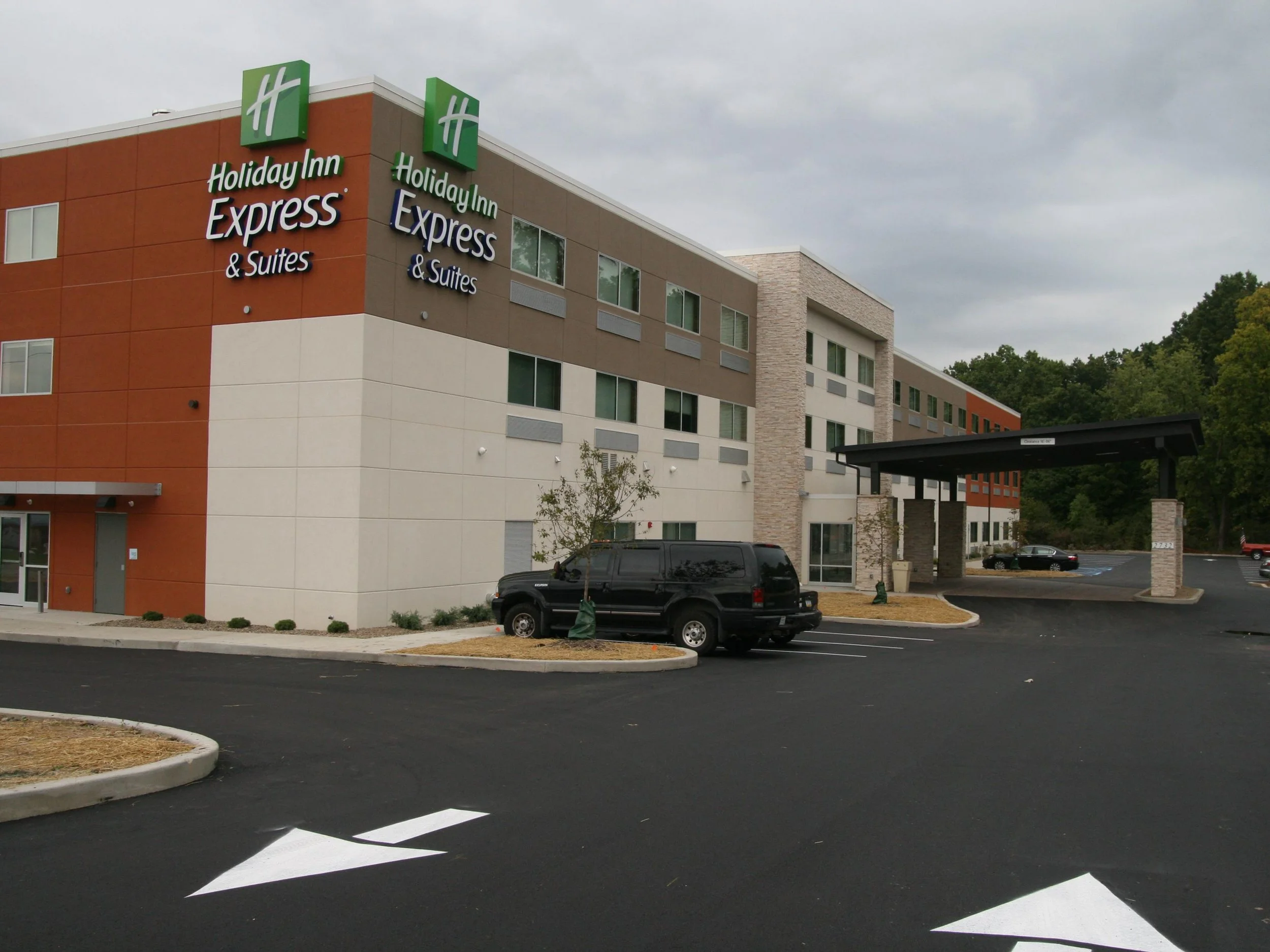 Holiday Inn Express & Suites
