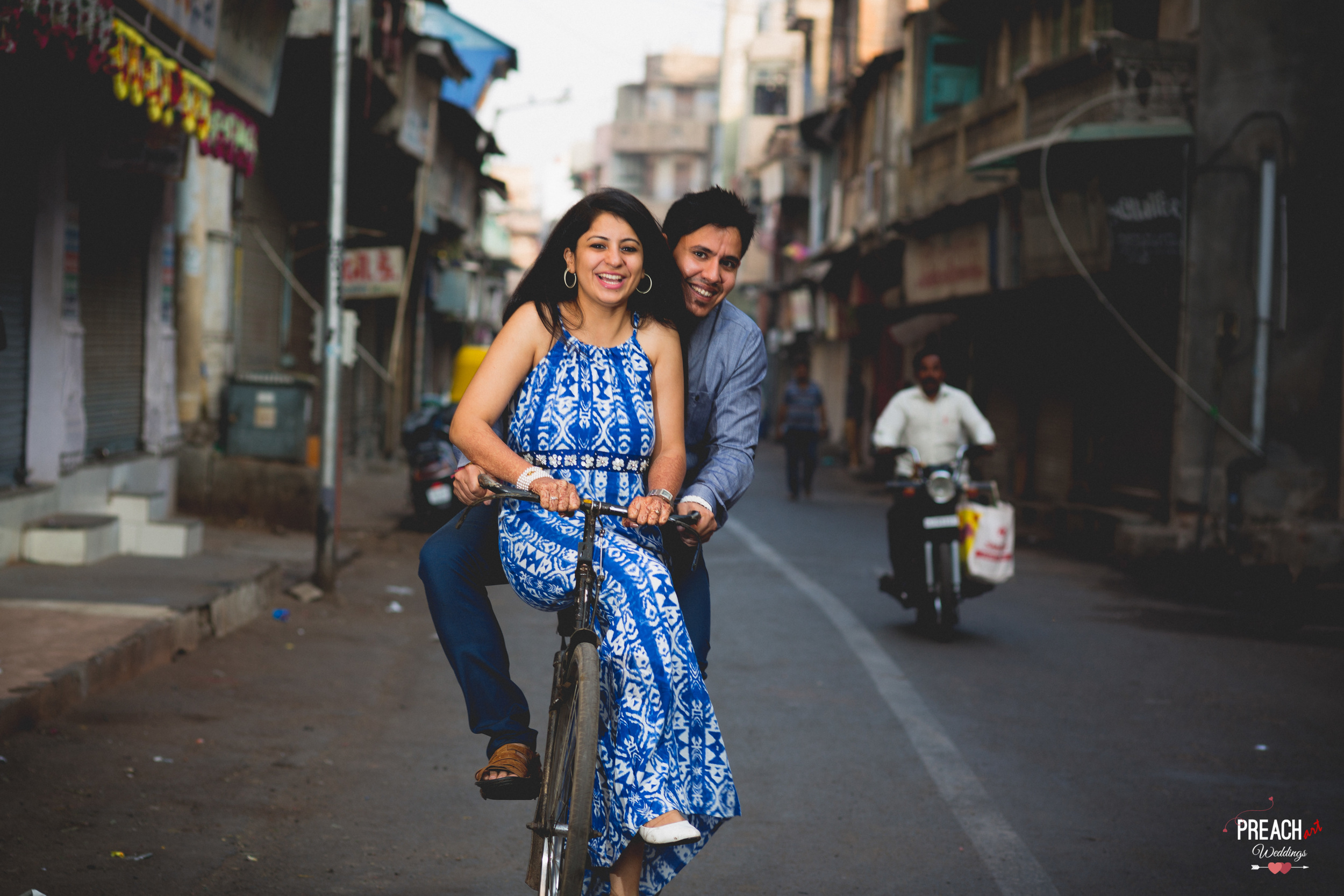 V&M_PRE-WEDDING SHOOT_AHMEDABAD OLD CITY_PREACH ART-11.jpg