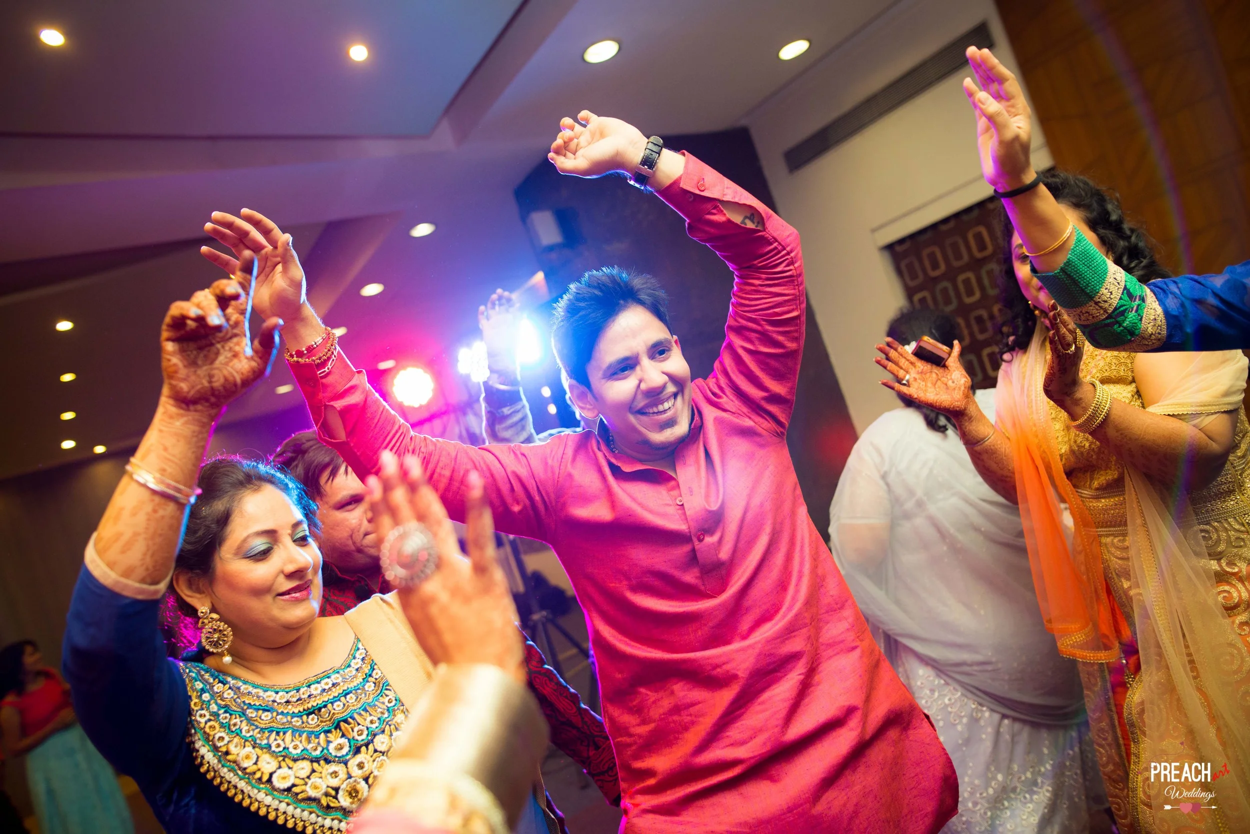 SALONIE & AMIT_SANGEET_PREACH ART-145.jpg