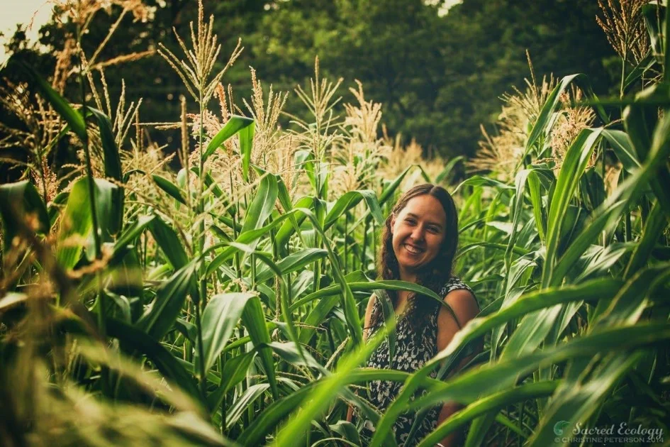 Rowen White is a Seed Keeper from the Mohawk community of Akwesasne and a passionate activist for seed sovereignty. She is the director and founder of Sierra Seeds, an innovative organic seed cooperative focusing on local seed production and education, based in Nevada City, California.
