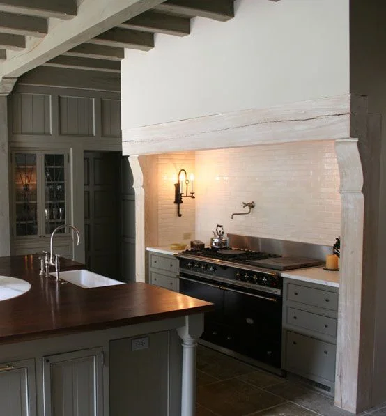 Ruard Veltman Architecture | Jacobean Tudor Kitchen