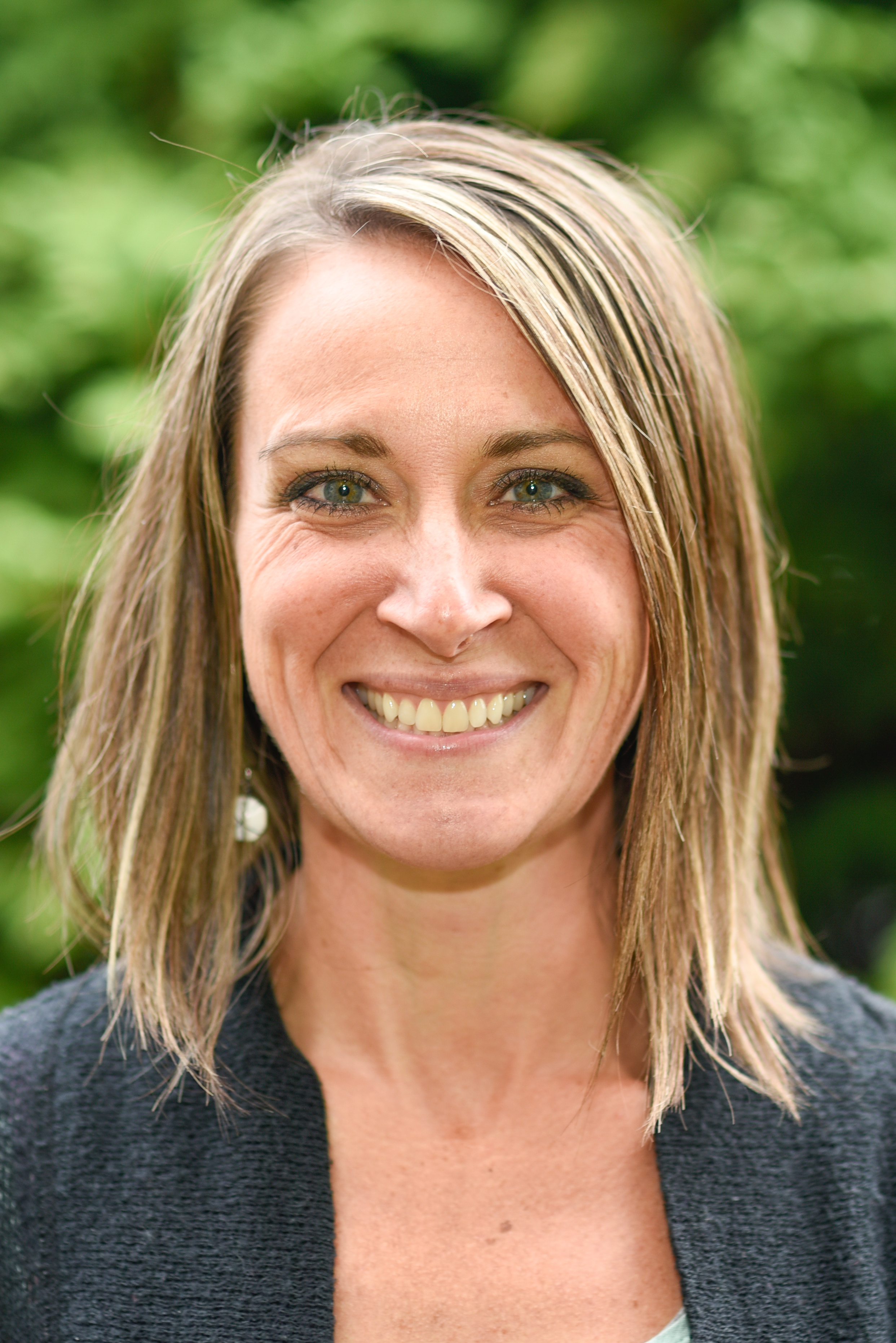 Joy Broeker Degree: Elementary Education Started at ECS: 2015 Favorite Scripture: Ps. 32:8 Surprising Fact: I love to sing!