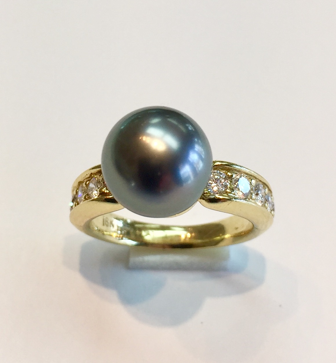 18K Yellow Gold Platinum Black Pearl Diamond Ring and Earring Set
