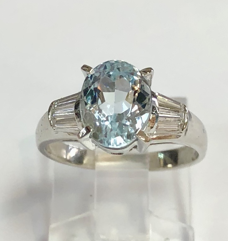 Platinum Aquamarine Diamond Ring