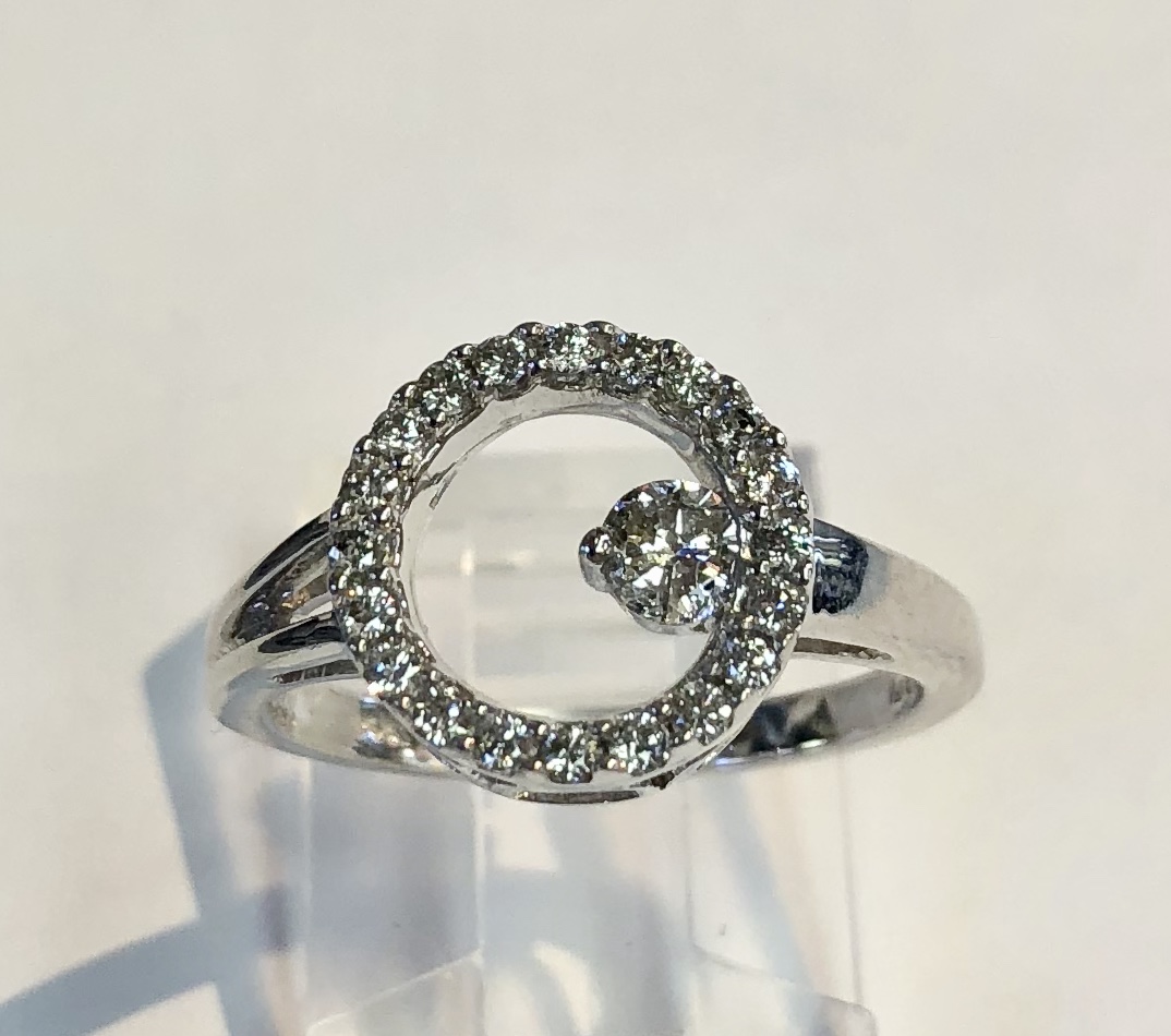 14k White Gold Diamond Ring