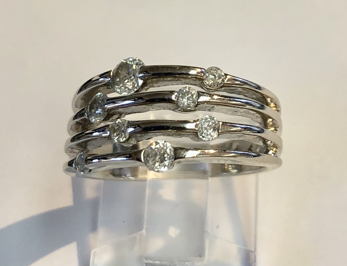 14K White Gold Diamond Ring