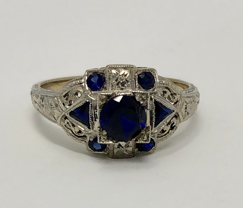 18K White Gold Deco Period Sapphire Ring