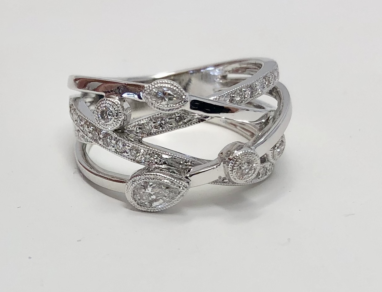 14k White Gold Diamond Ring