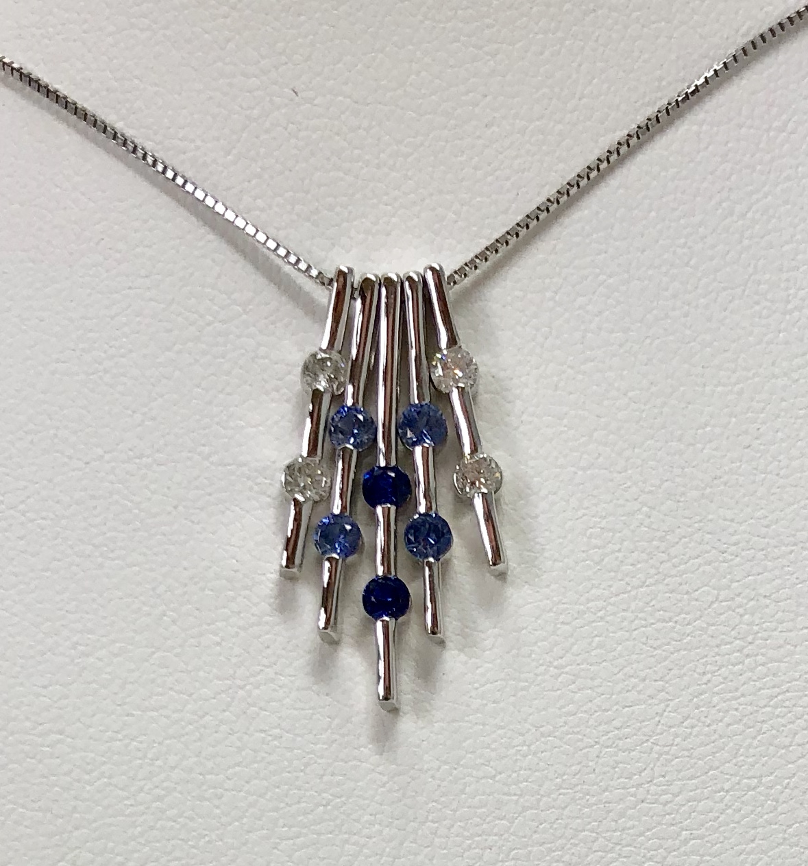 18K White Gold Blue Sapphire Diamond Necklace