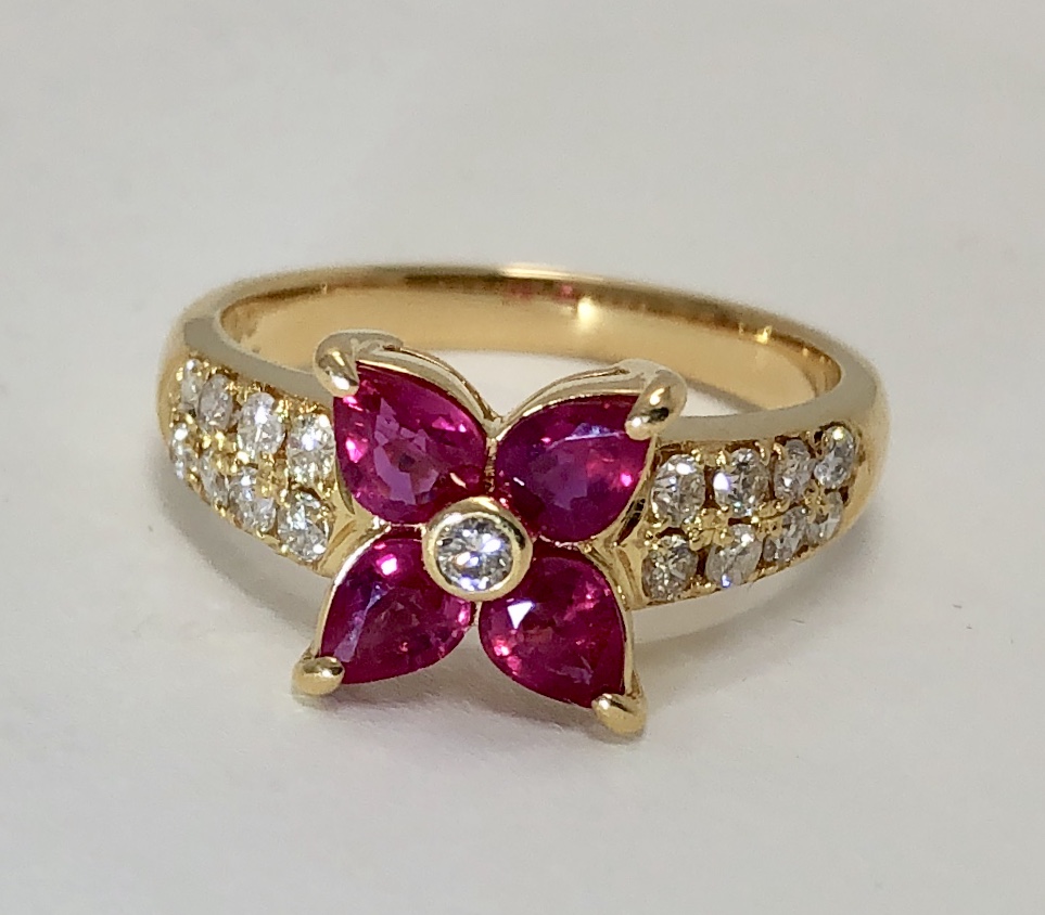 18K Yellow Gold Ruby Diamond Ring