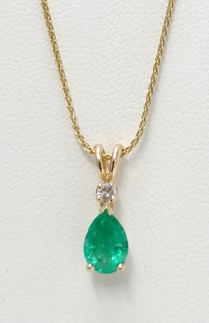 14K Yellow Gold Emerald Necklace