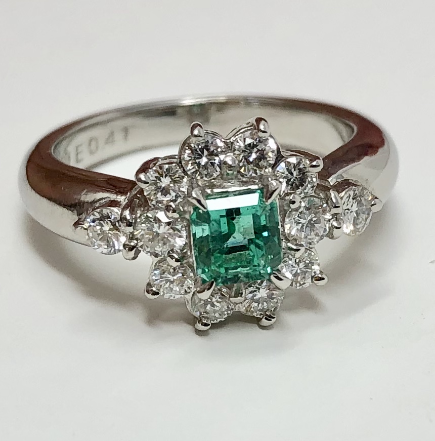 Platinum Emerald Diamond Ring