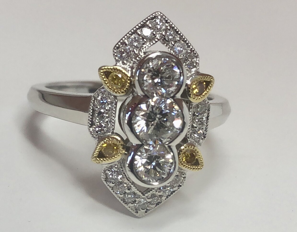 18K White & Yellow Gold Diamond Ring