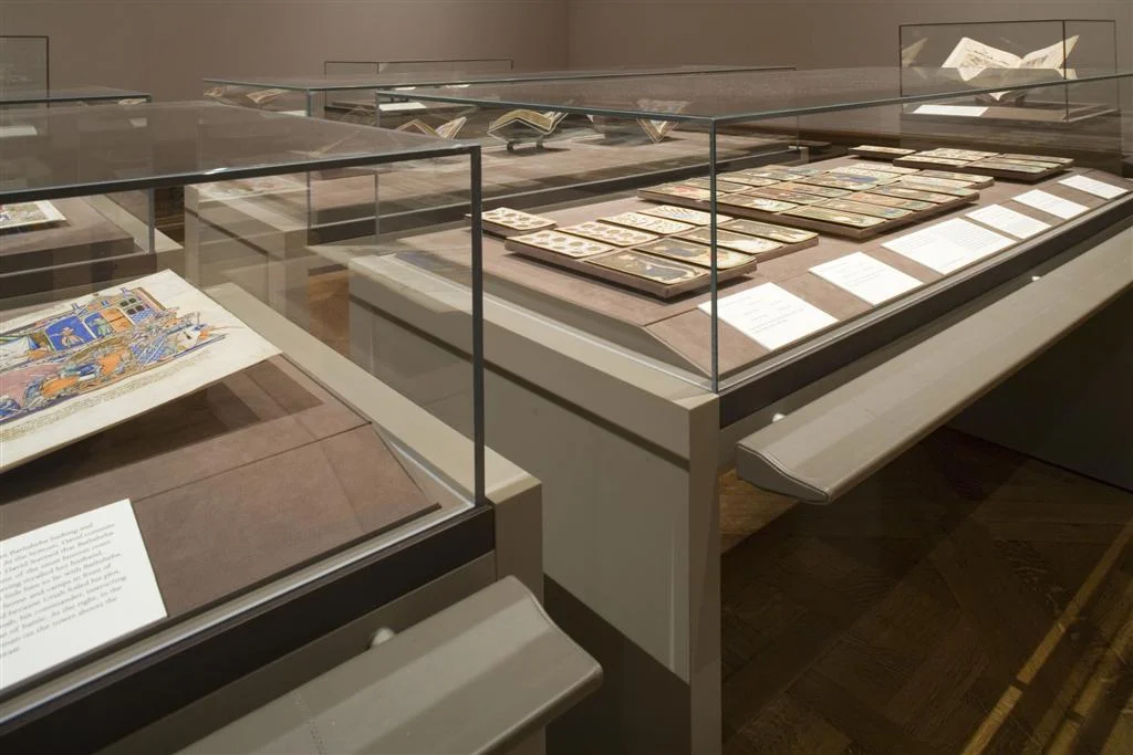 Exhibit Furnishings — Case[werks] - Museum Display Cases, Exhibit ...