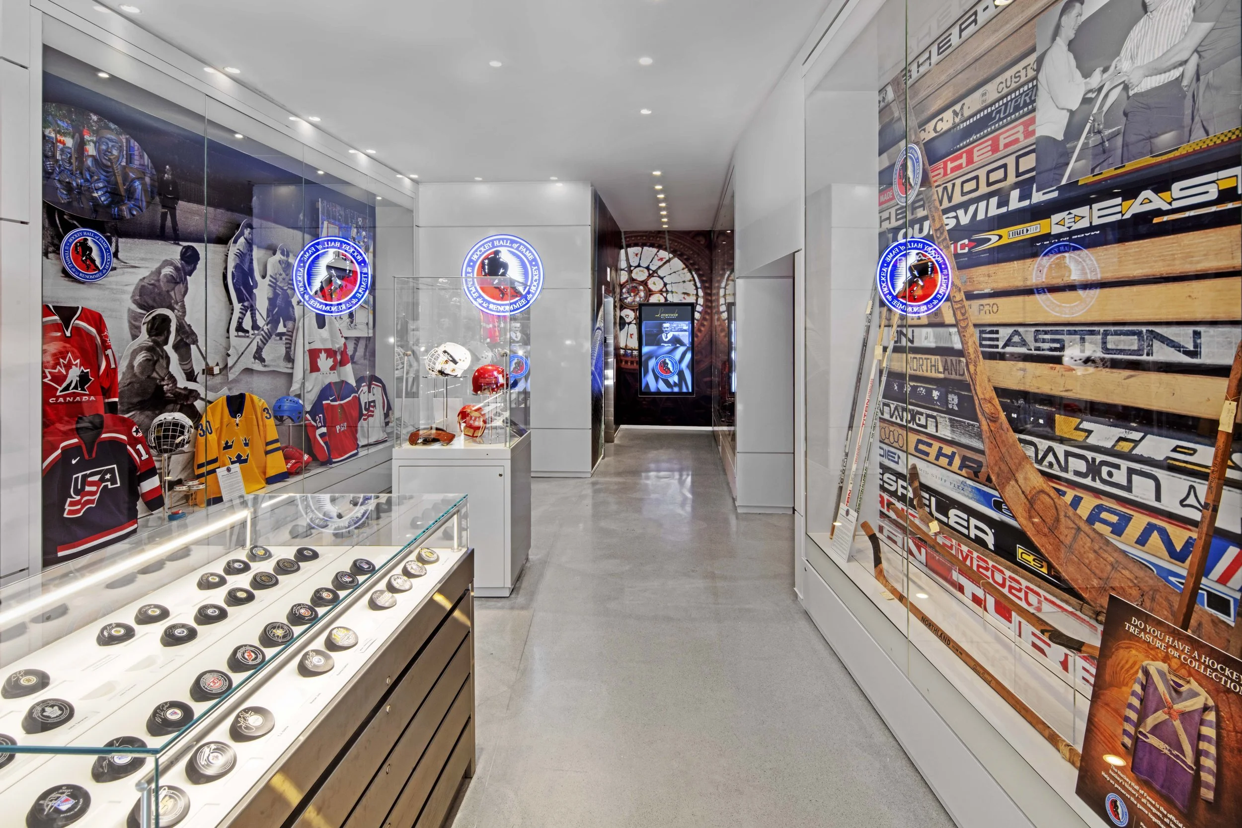 NHL Store NYC 2021 (105).jpg