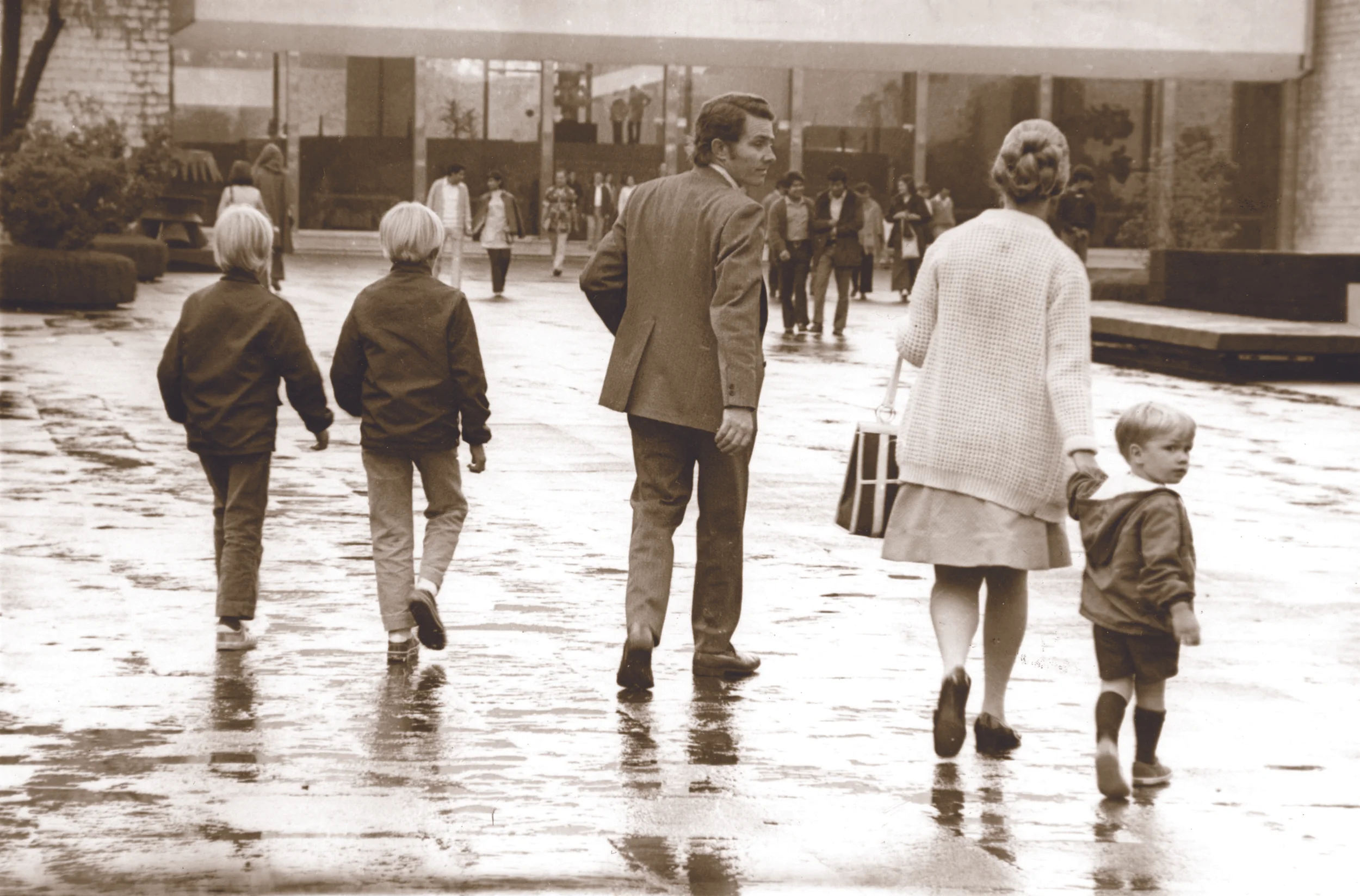Luis and Pat with Kids, 1973