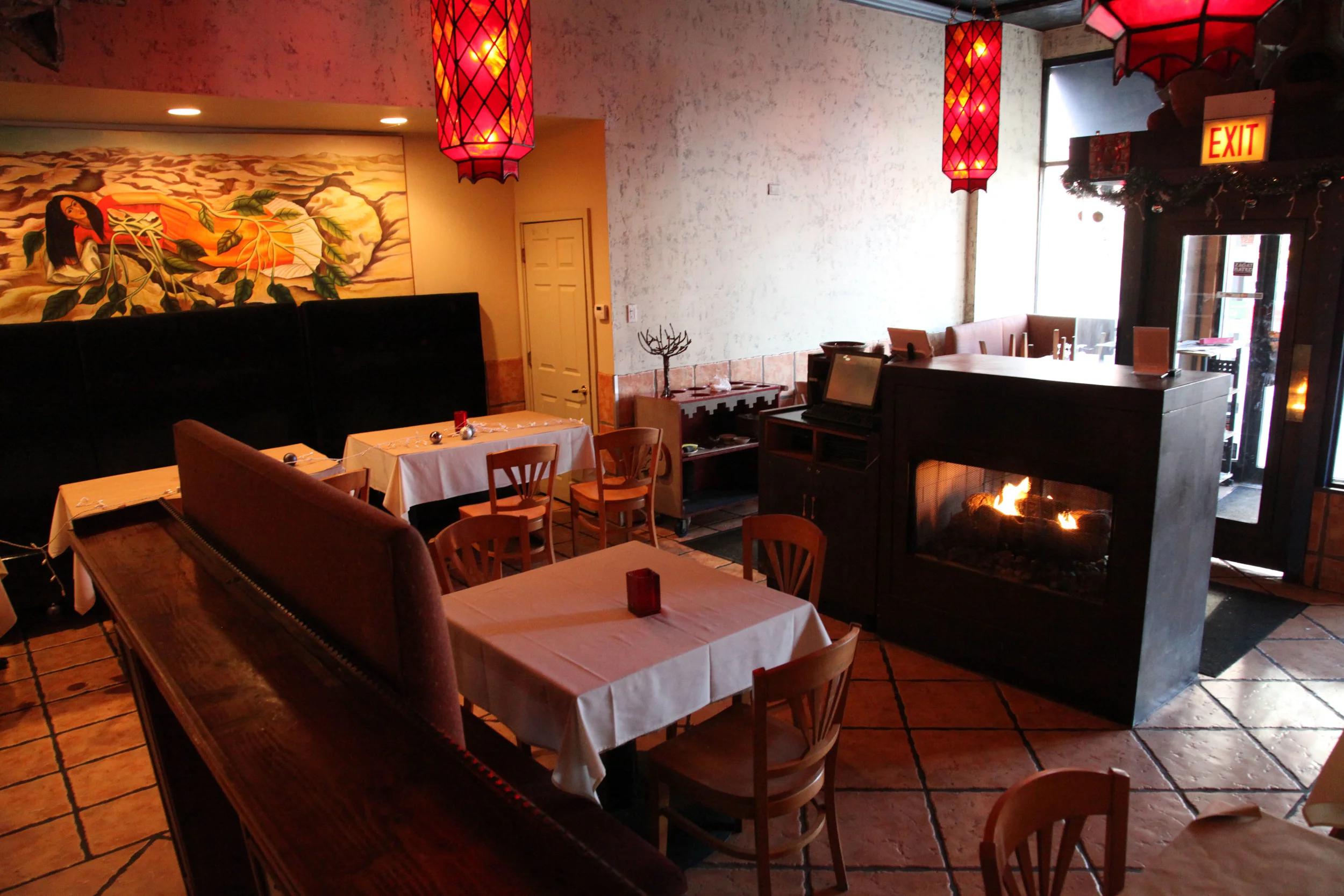 La Cueva Main Room Seats up to 37