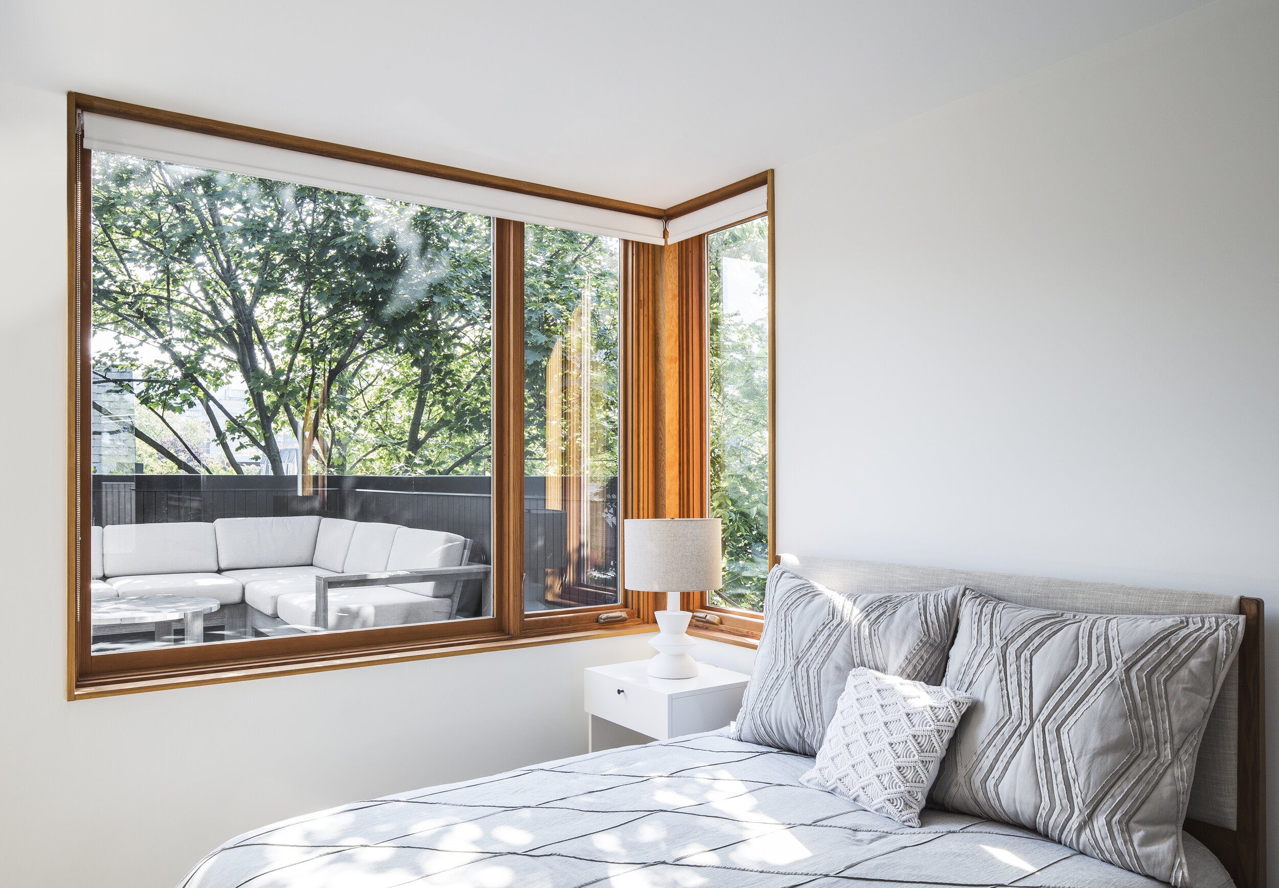 NIAS 17 master bedroom.jpg