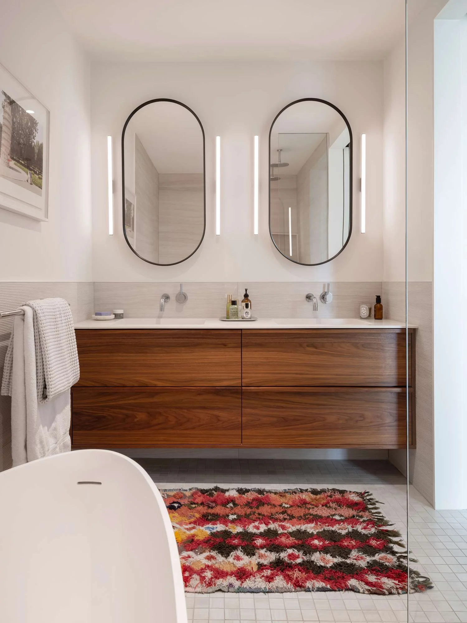 PAL 30 en suite vanity.jpg
