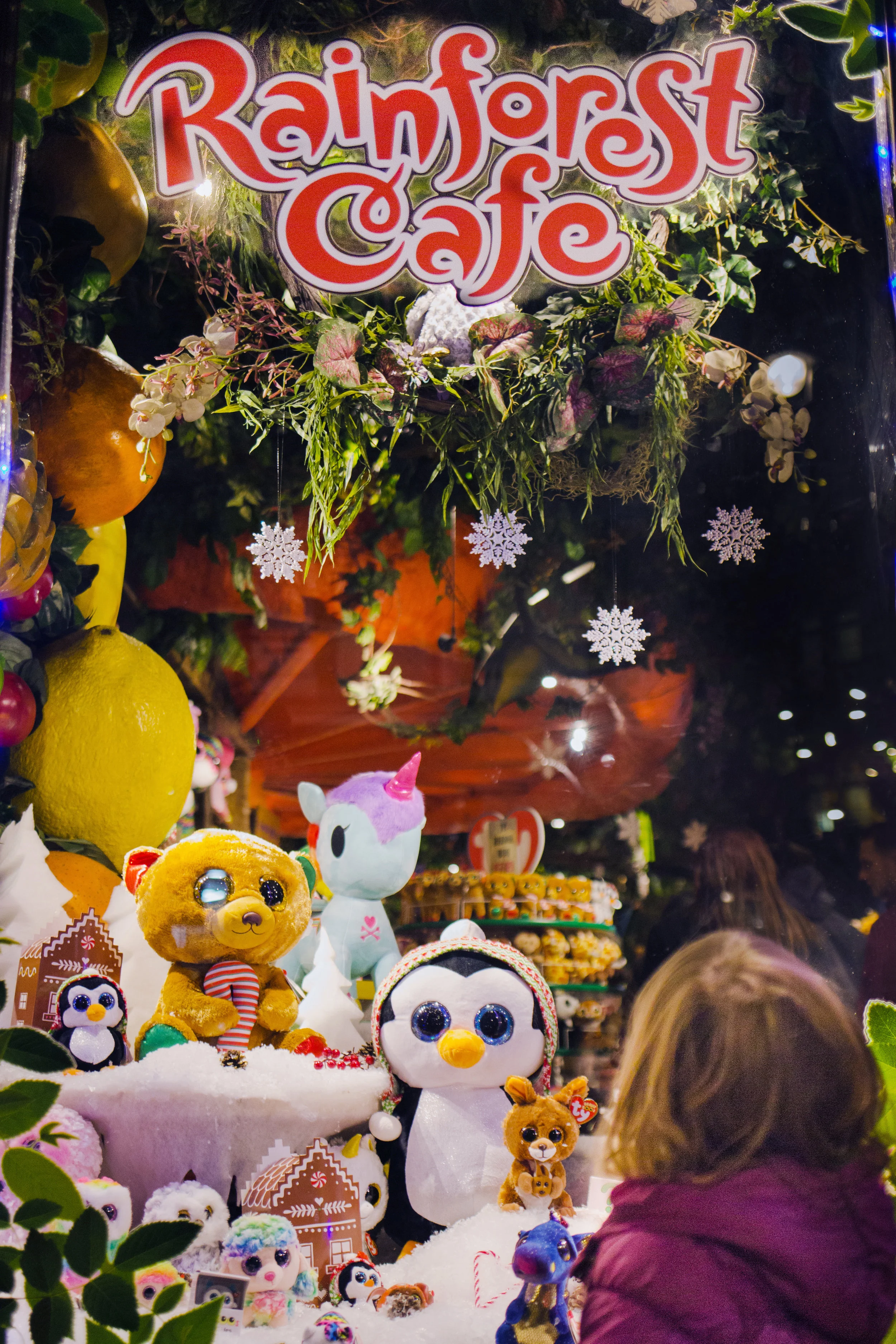 Katie-Collins-Rainforest-Cafe-16.jpg