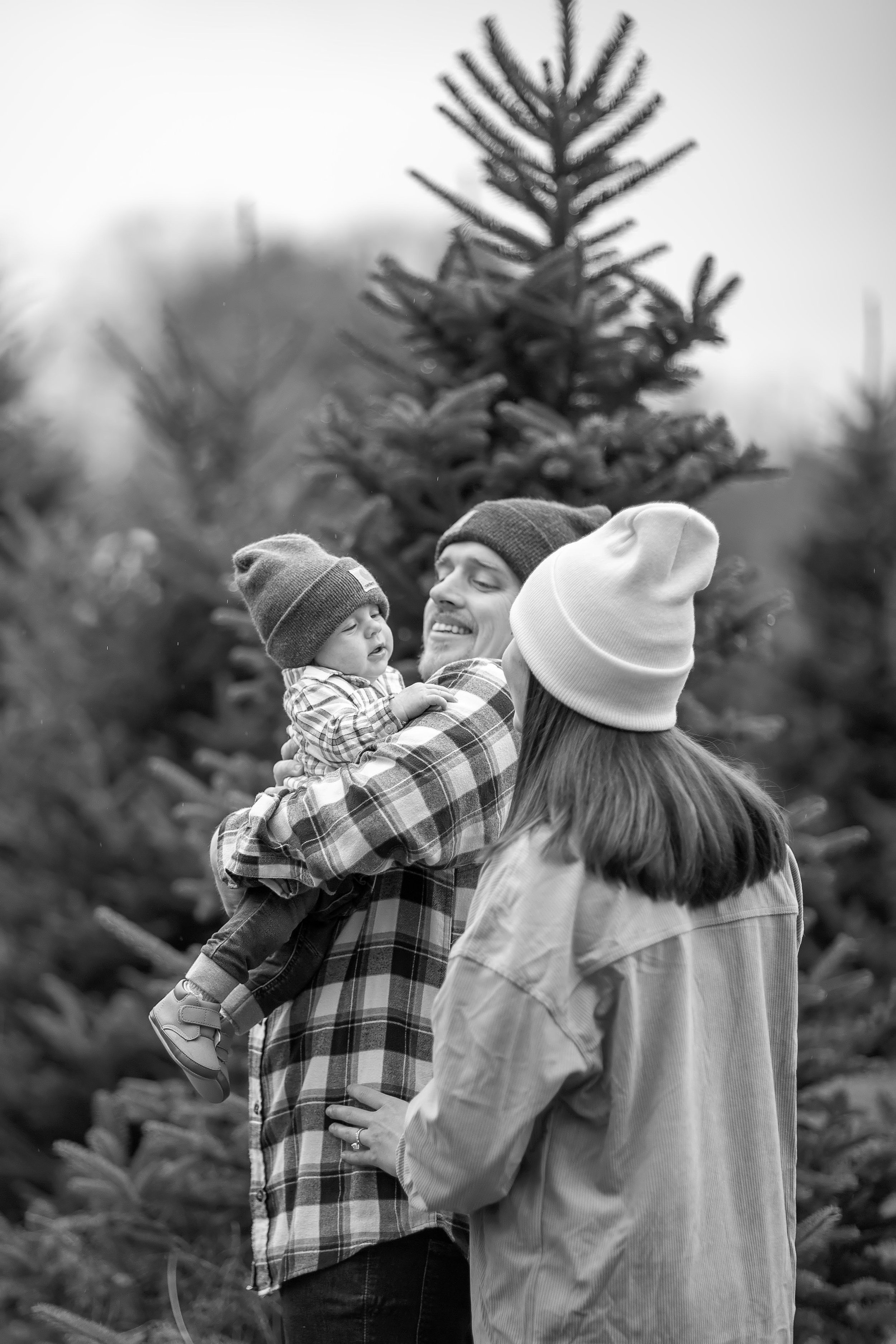 HennessyFirstFamilyXmasSession-56.jpg