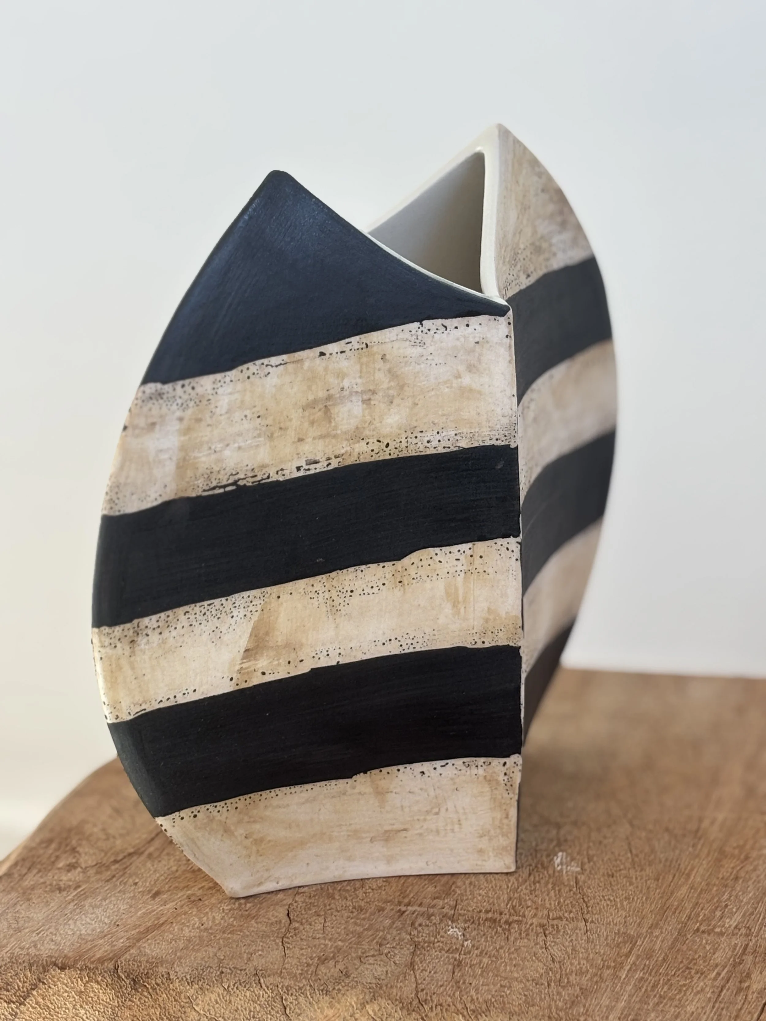 crescentstriped3.jpg