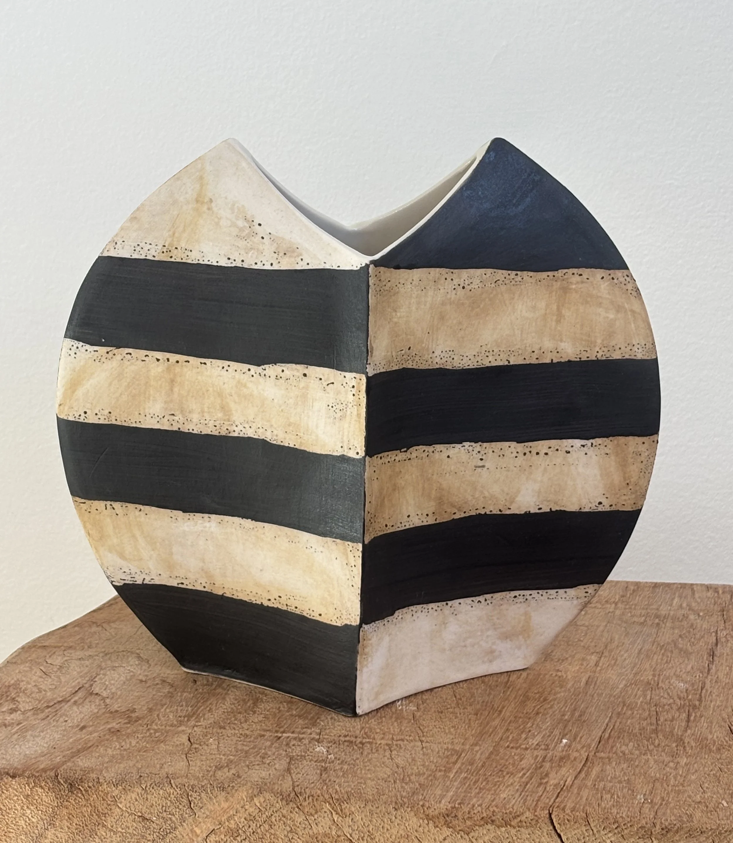 crescentstriped1.jpg