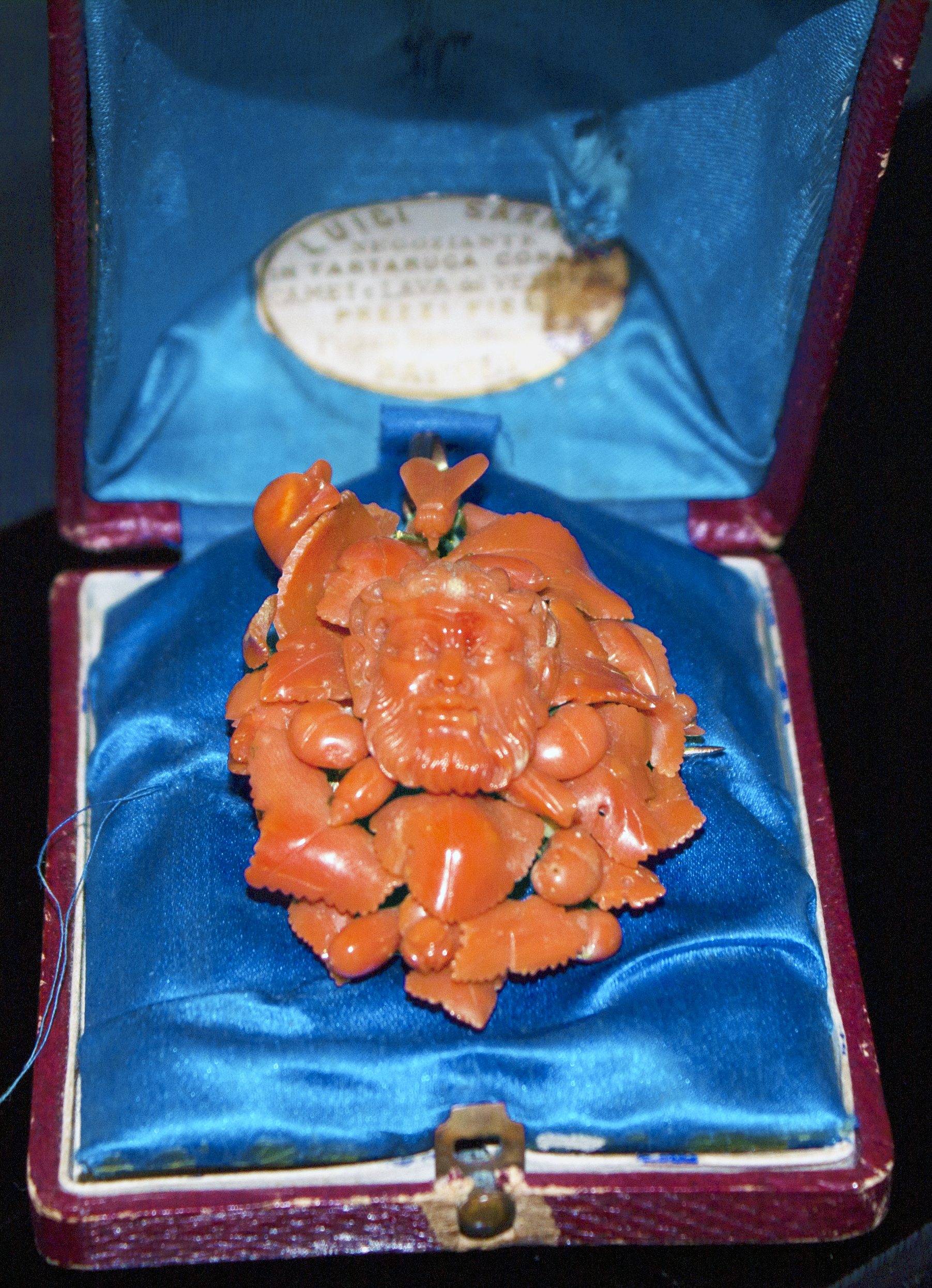 spilla corallo carved coral brooch .jpg