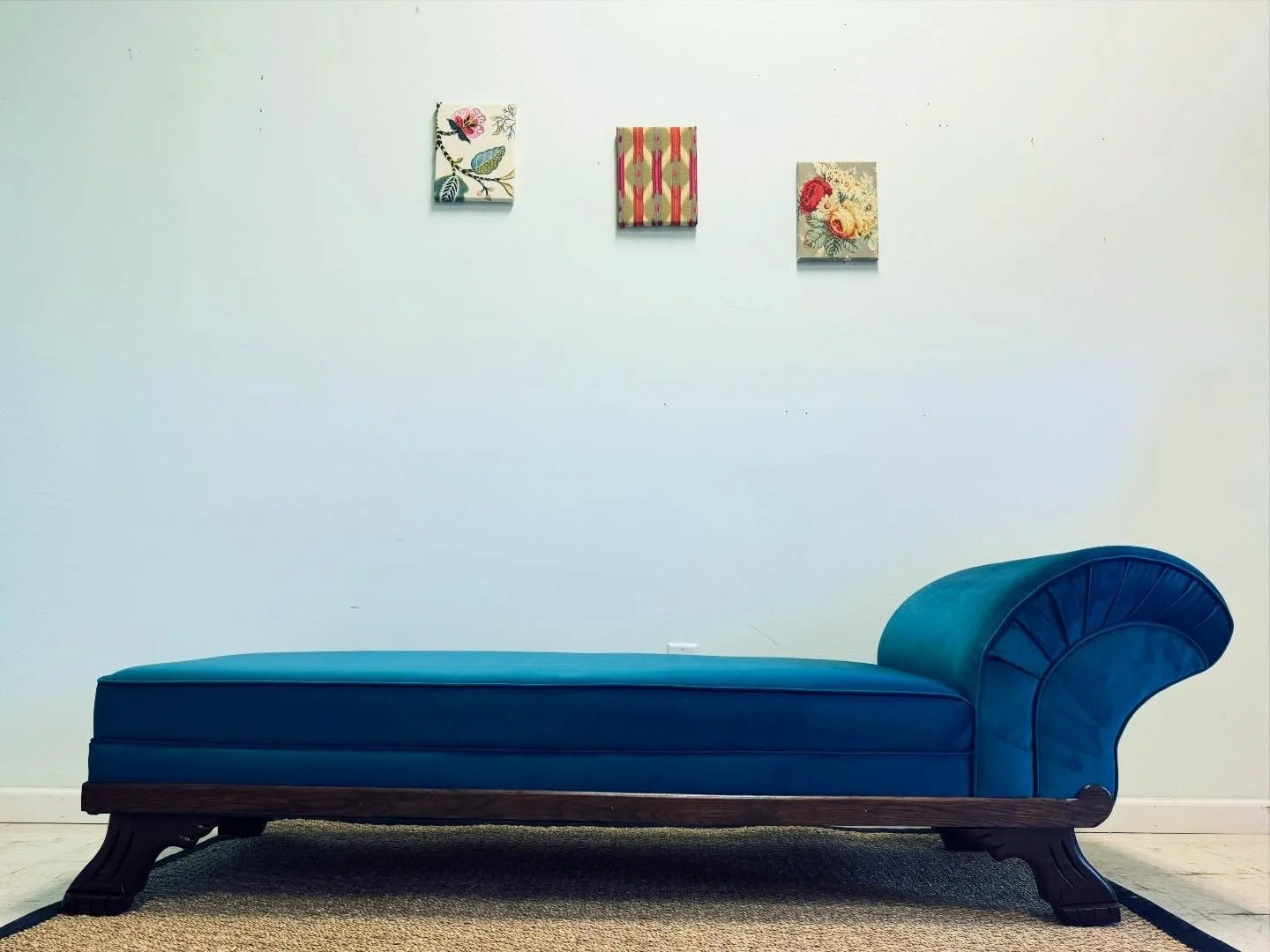 antique fainting couch