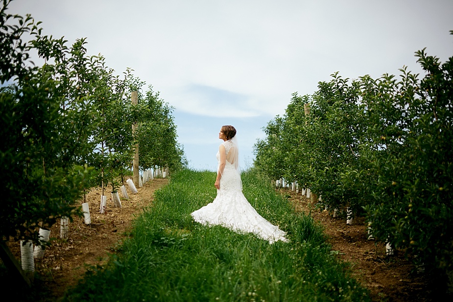 Marinacci_Kuipers-Farm-Rustic_Milwaukee-Wedding-Photographer_0028.jpg