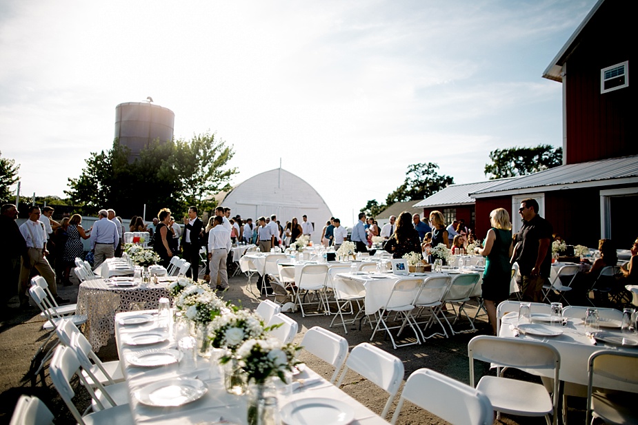 Taylor+Lauryn-Barn-Wedding-Milwaukee-Wedding-Photographer_0069.jpg