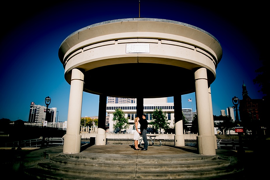pere-market-park-milwaukee-wedding-photographer