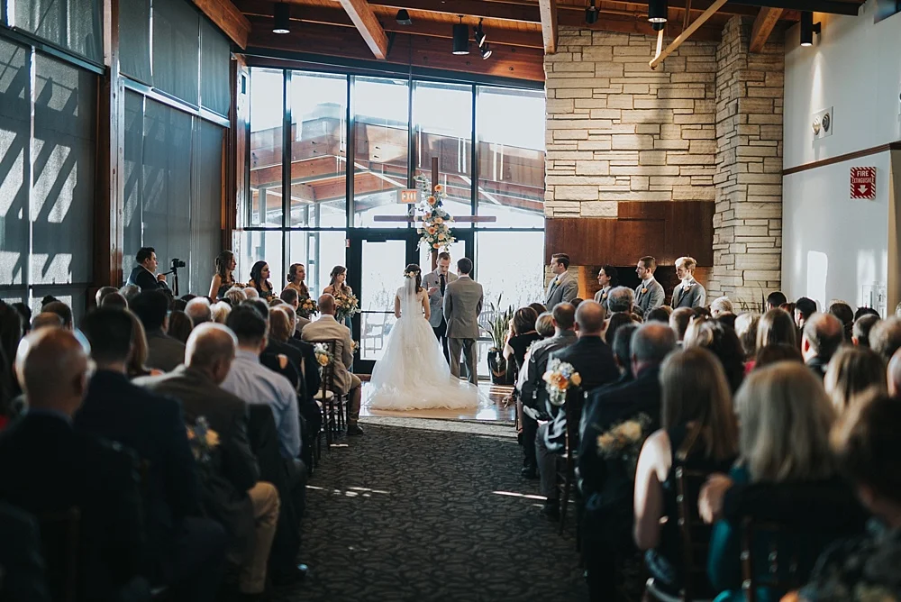 Joey-Evi-Independence-Grove-Spring-Wedding_Liller-Photo_0035.jpg